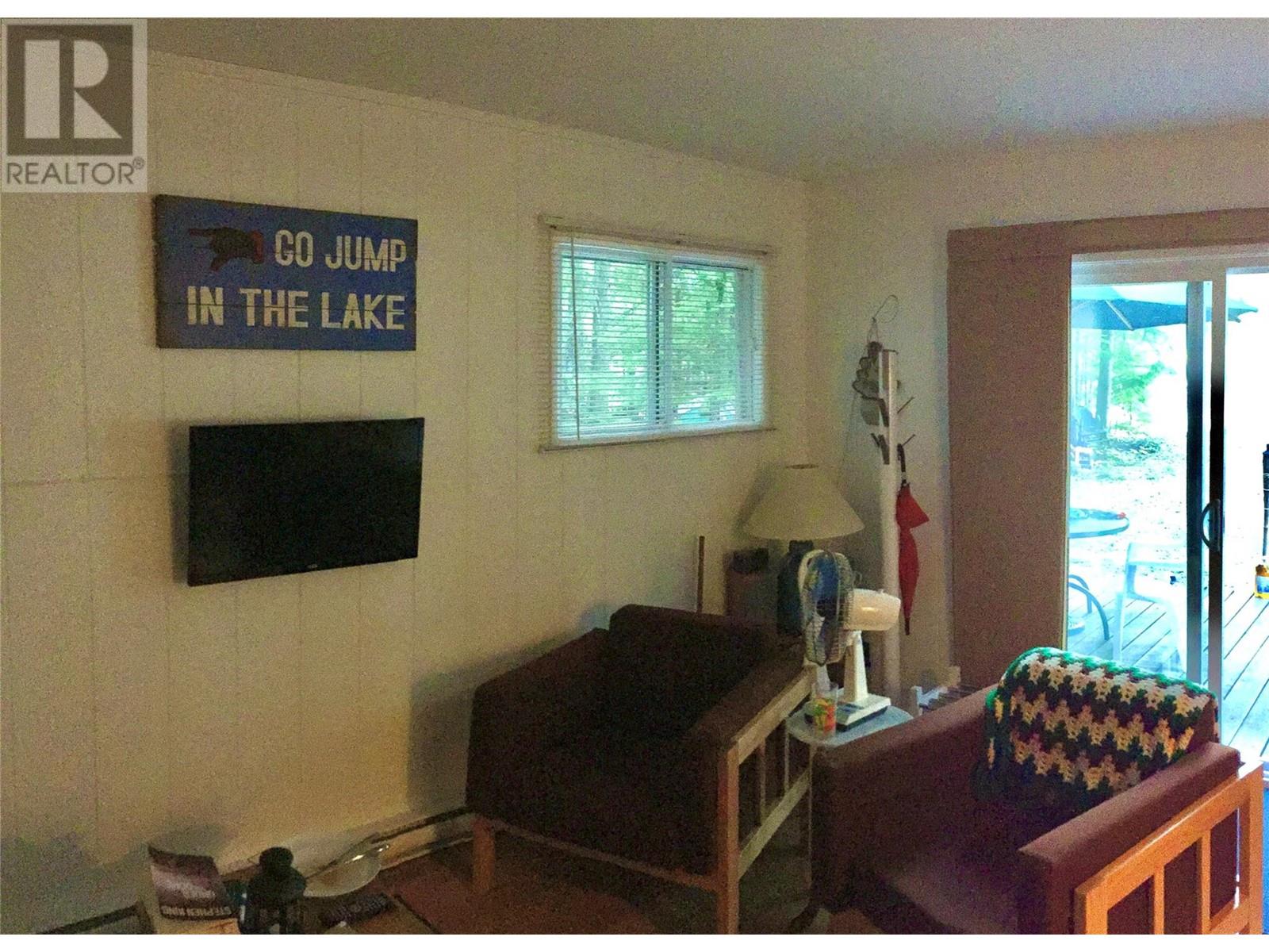 3848 Rock Island Road, Nakusp, British Columbia  V0G 1R1 - Photo 11 - 10340019