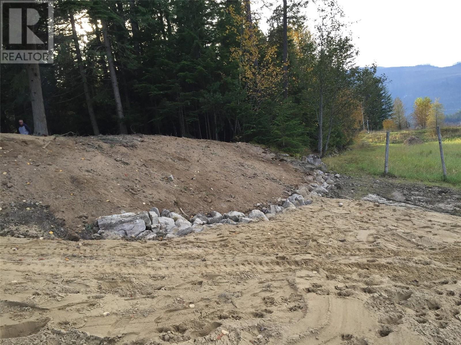 3848 Rock Island Road, Nakusp, British Columbia  V0G 1R1 - Photo 23 - 10340019