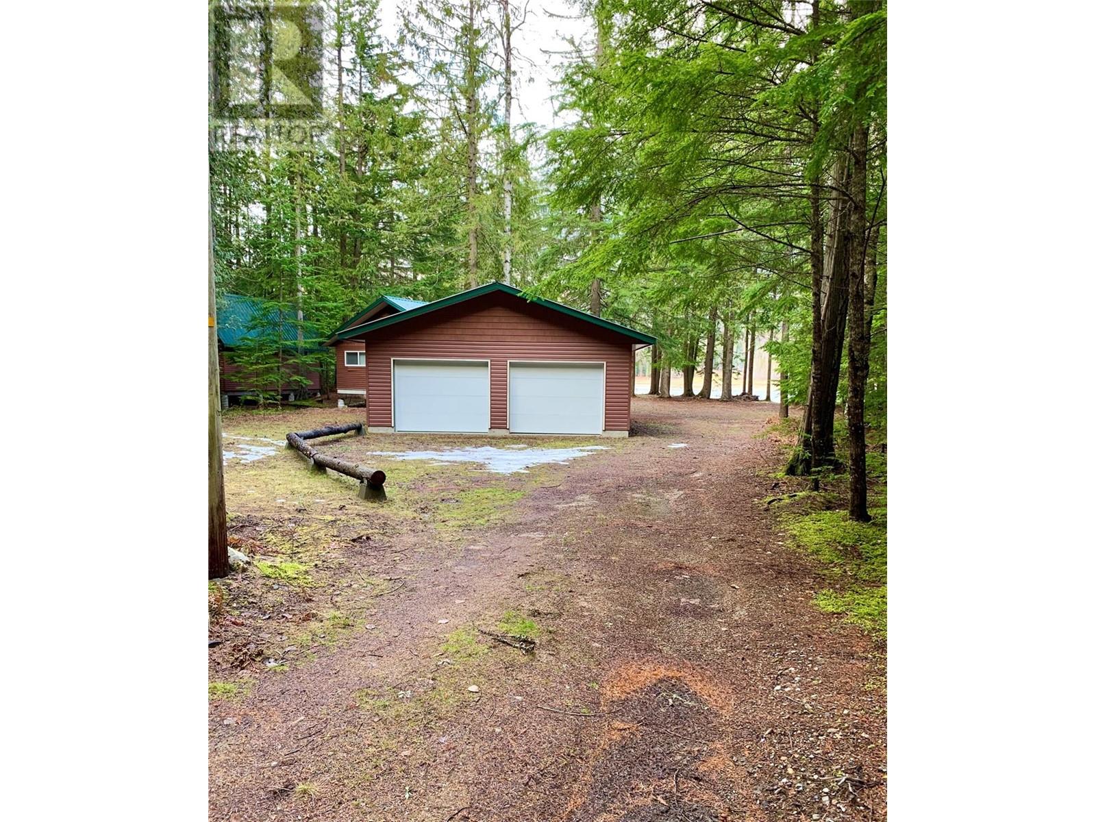 3848 Rock Island Road, Nakusp, British Columbia  V0G 1R1 - Photo 3 - 10340019