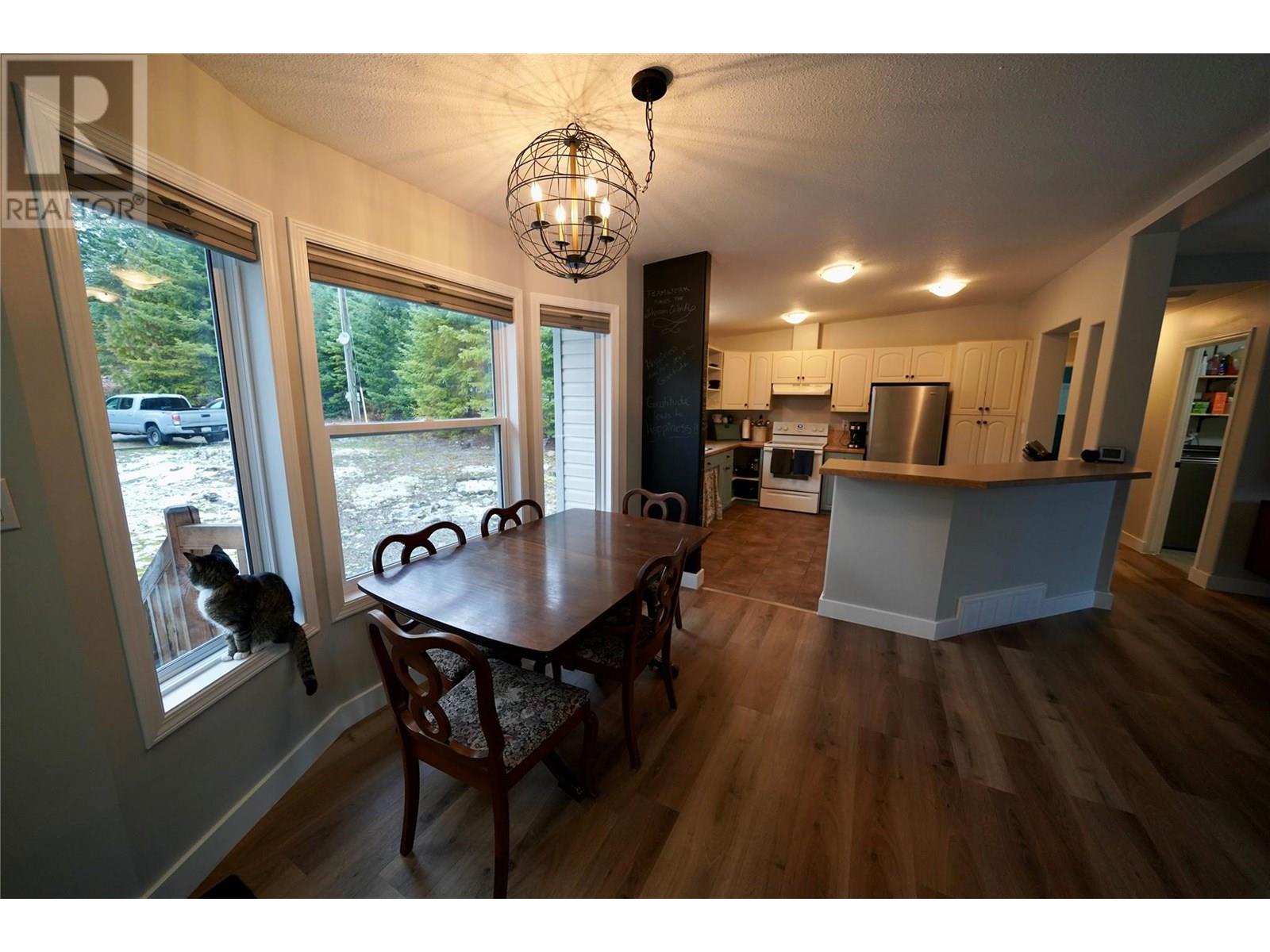 700 Heyland Road, Balfour, British Columbia  V0G 1C0 - Photo 13 - 10340327