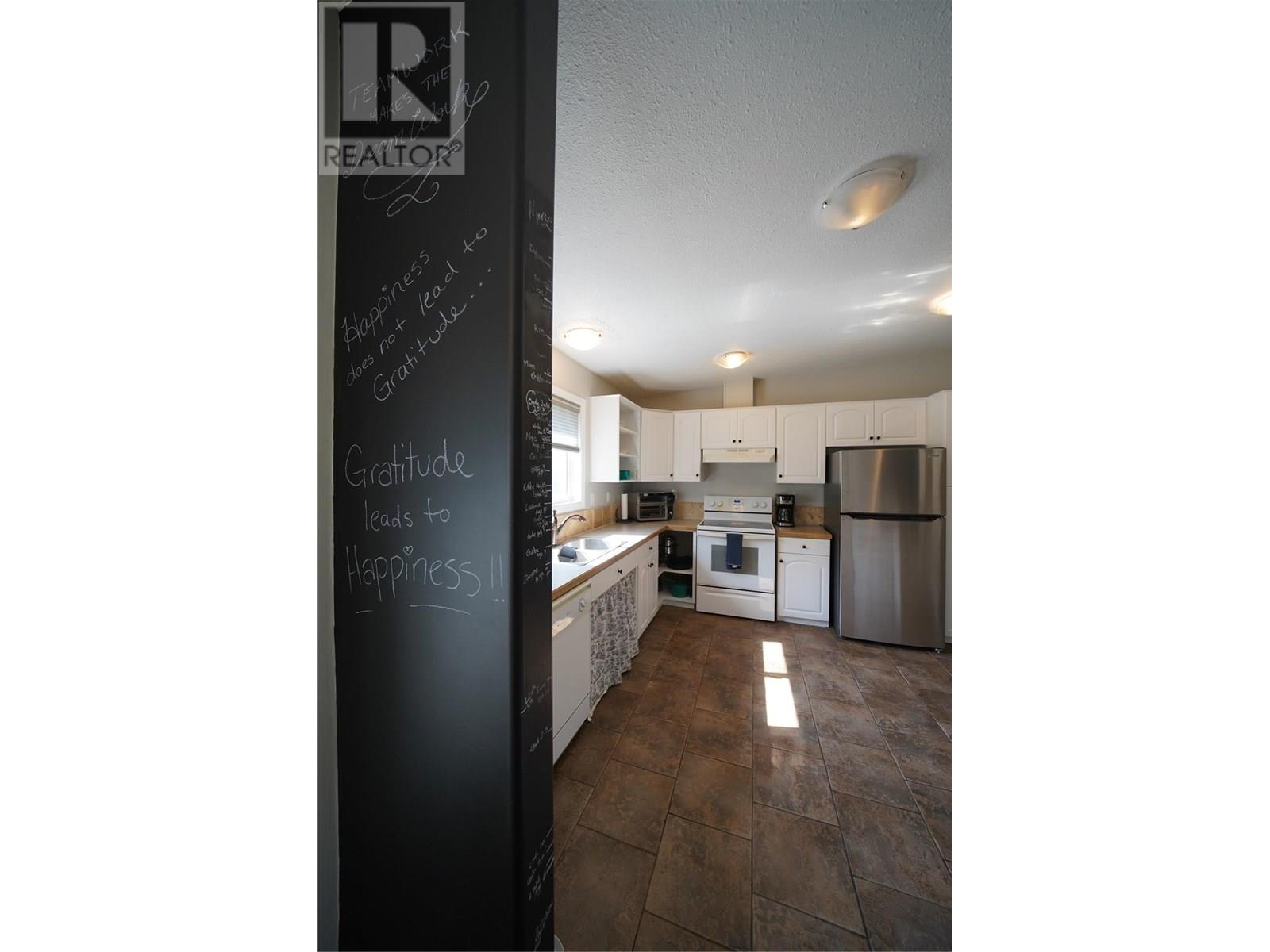 700 Heyland Road, Balfour, British Columbia  V0G 1C0 - Photo 16 - 10340327