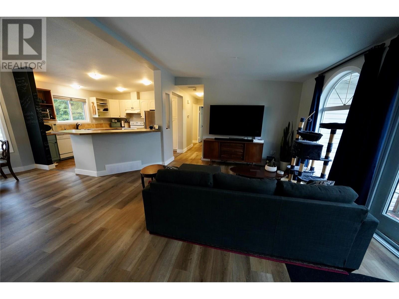 700 Heyland Road, Balfour, British Columbia  V0G 1C0 - Photo 33 - 10340327
