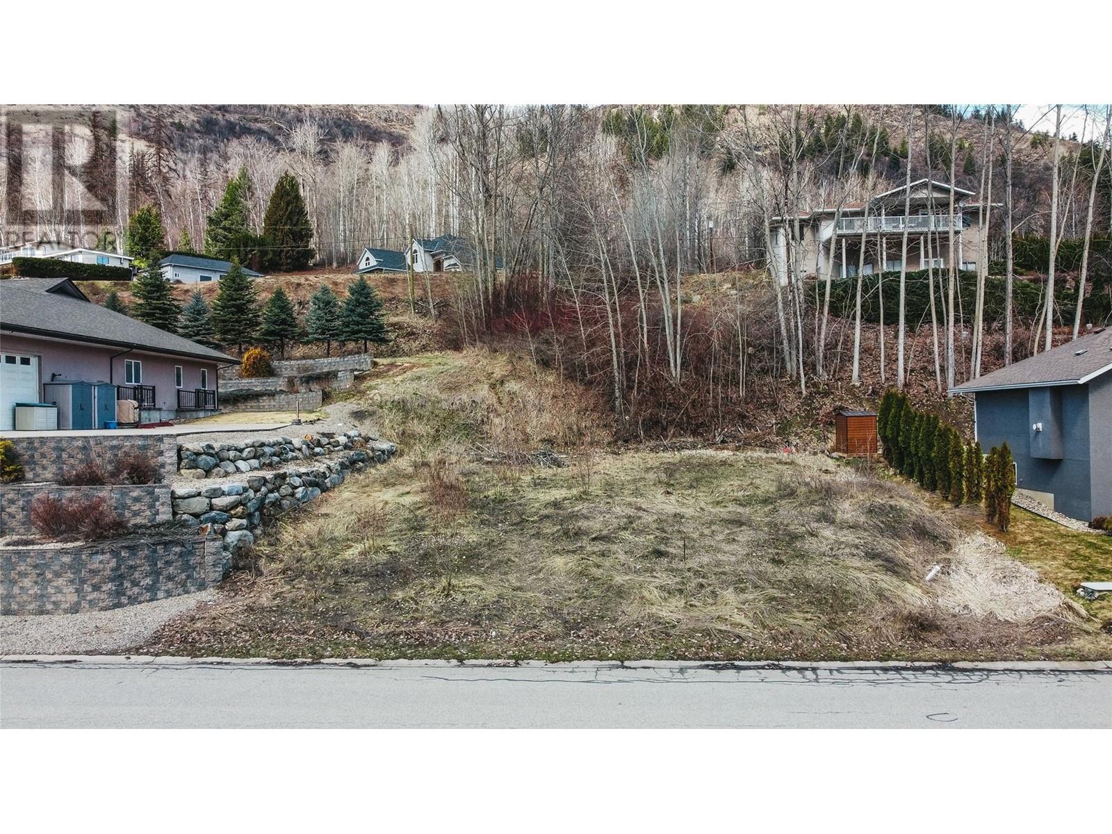938 7th Street, Montrose, British Columbia  V0G 1P0 - Photo 12 - 10340334