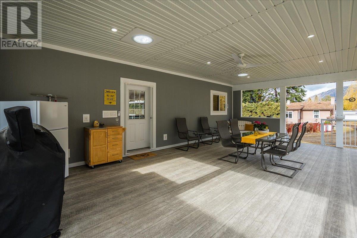 8480 Highway 22a, Trail, British Columbia  V1R 4W8 - Photo 39 - 10340482