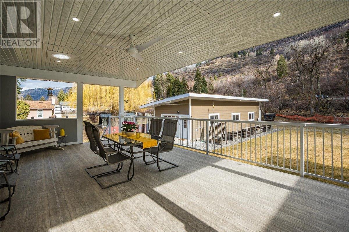 8480 Highway 22a, Trail, British Columbia  V1R 4W8 - Photo 40 - 10340482