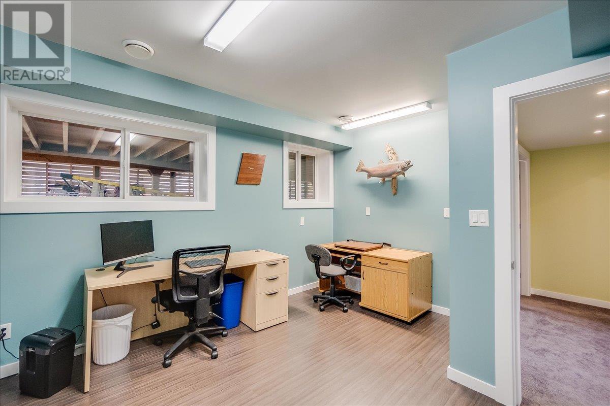 8480 Highway 22a, Trail, British Columbia  V1R 4W8 - Photo 47 - 10340482