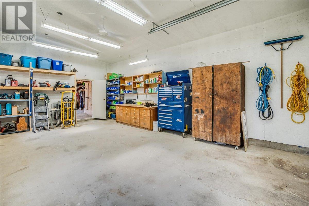 8480 Highway 22a, Trail, British Columbia  V1R 4W8 - Photo 57 - 10340482