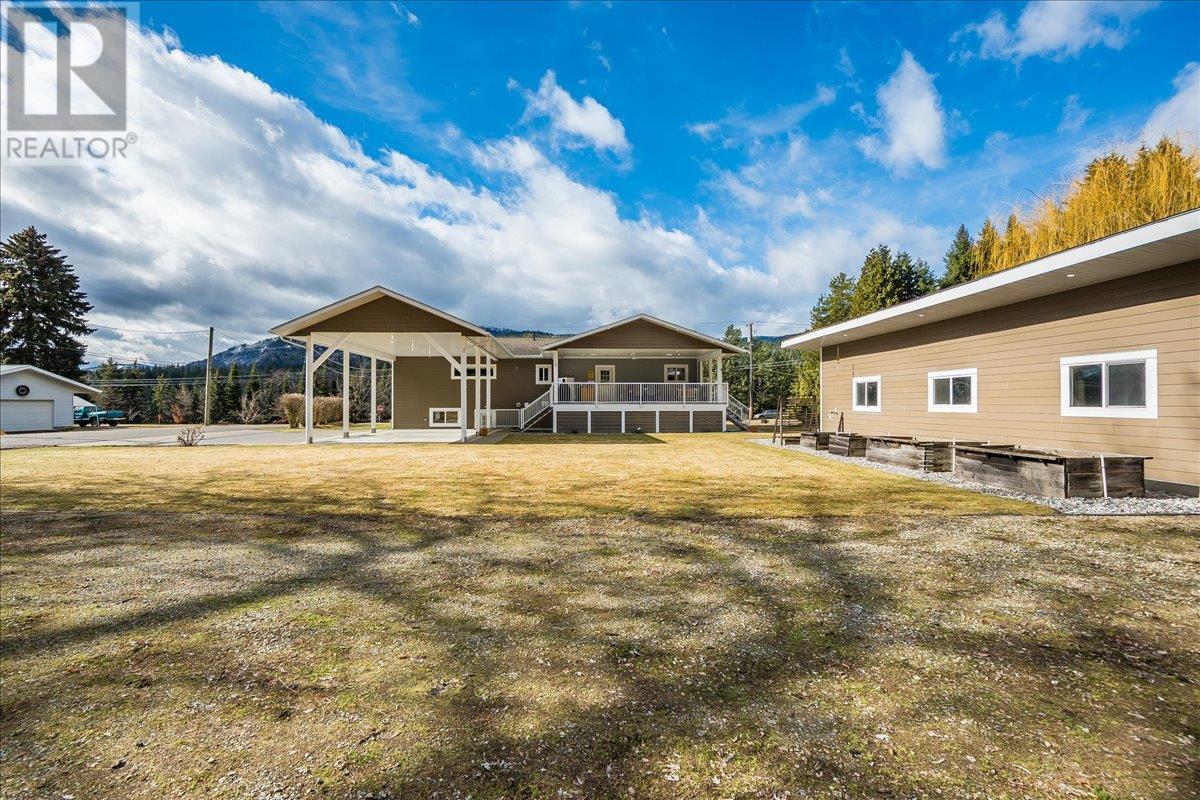 8480 Highway 22a, Trail, British Columbia  V1R 4W8 - Photo 69 - 10340482