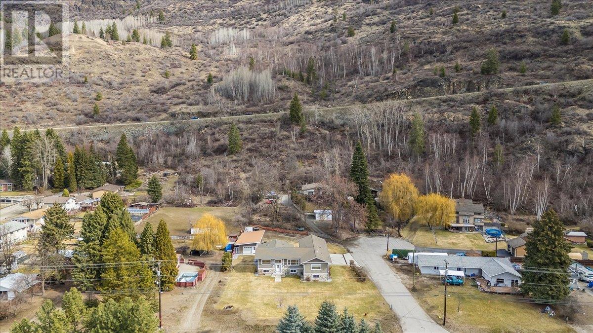 8480 Highway 22a, Trail, British Columbia  V1R 4W8 - Photo 74 - 10340482