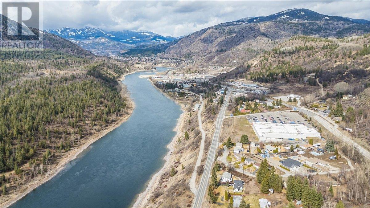 8480 Highway 22a, Trail, British Columbia  V1R 4W8 - Photo 80 - 10340482