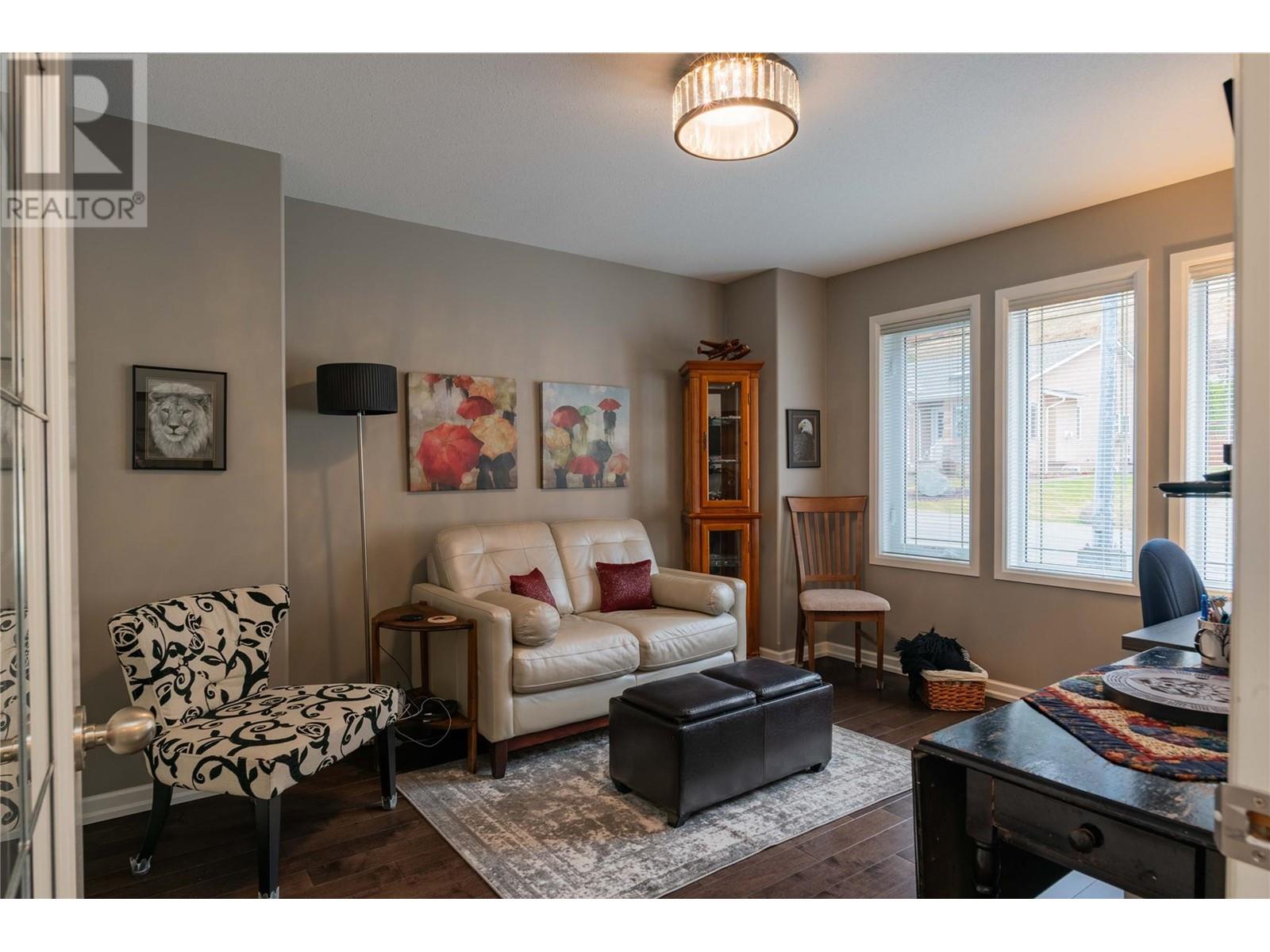 8102 Birchwood Drive, Trail, British Columbia  V1R 4Y3 - Photo 12 - 10340603