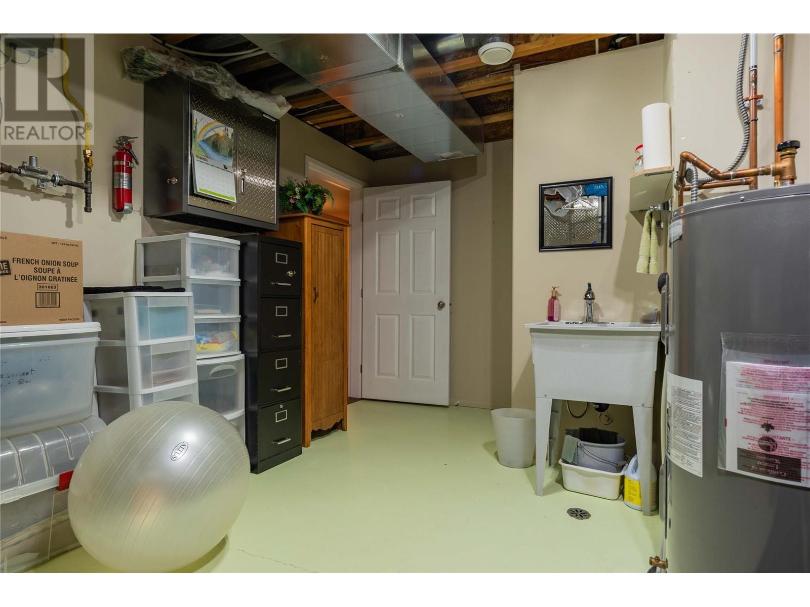 8102 Birchwood Drive, Trail, British Columbia  V1R 4Y3 - Photo 29 - 10340603
