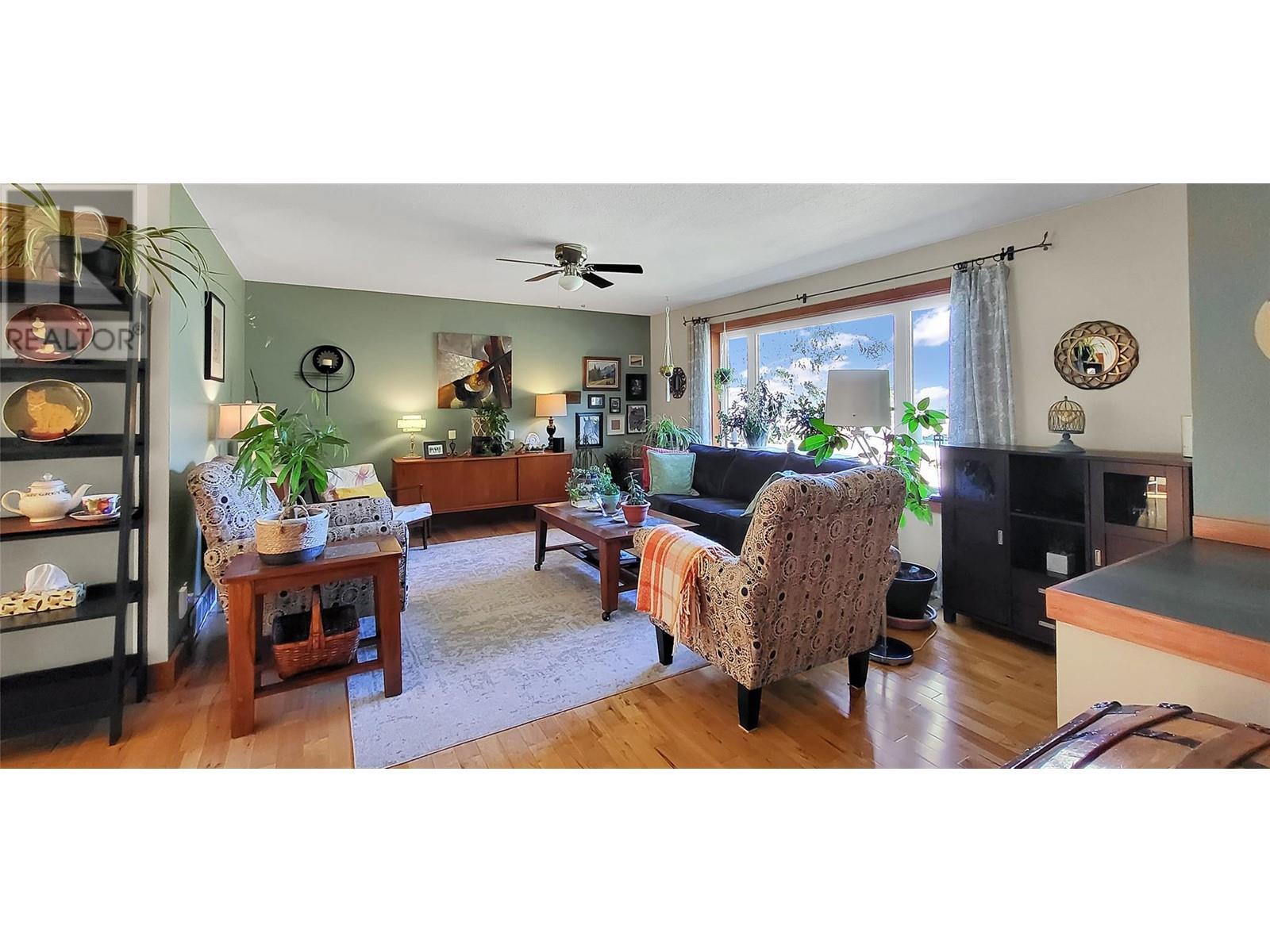 303 Delany Avenue, Slocan, British Columbia  V0G 2C0 - Photo 11 - 10341059