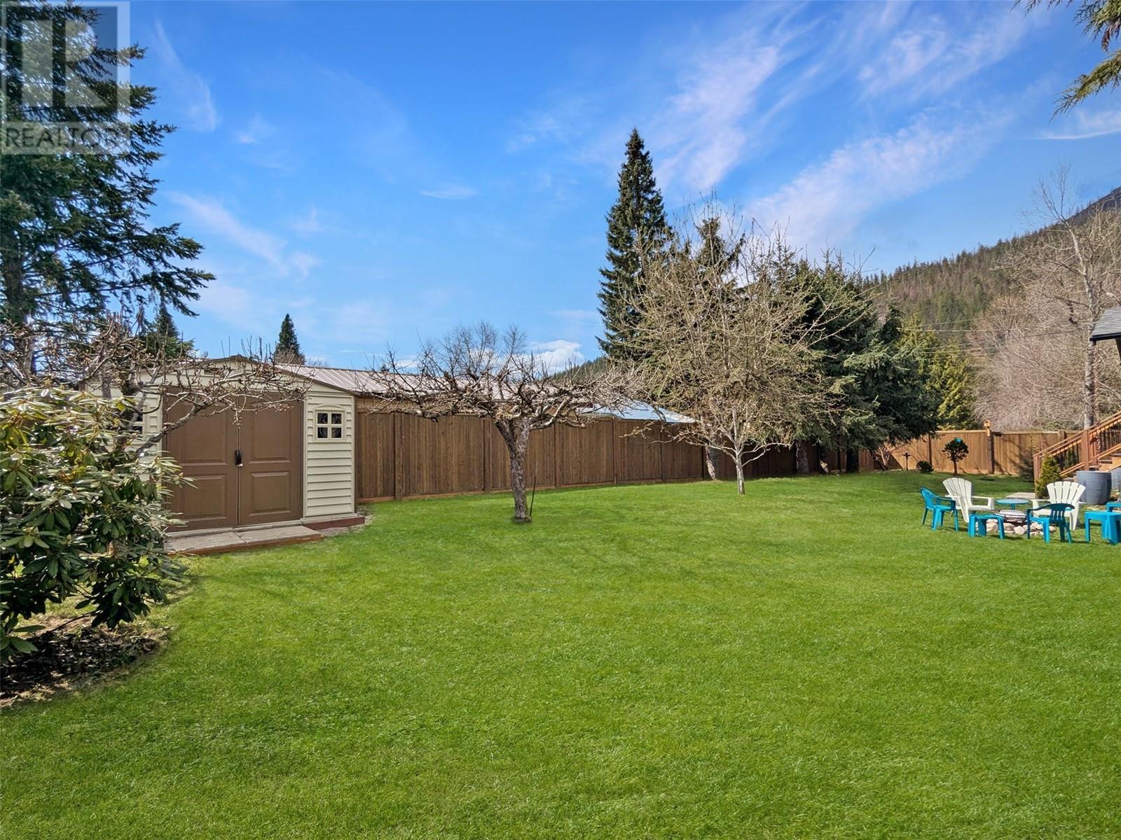 303 Delany Avenue, Slocan, British Columbia  V0G 2C0 - Photo 36 - 10341059