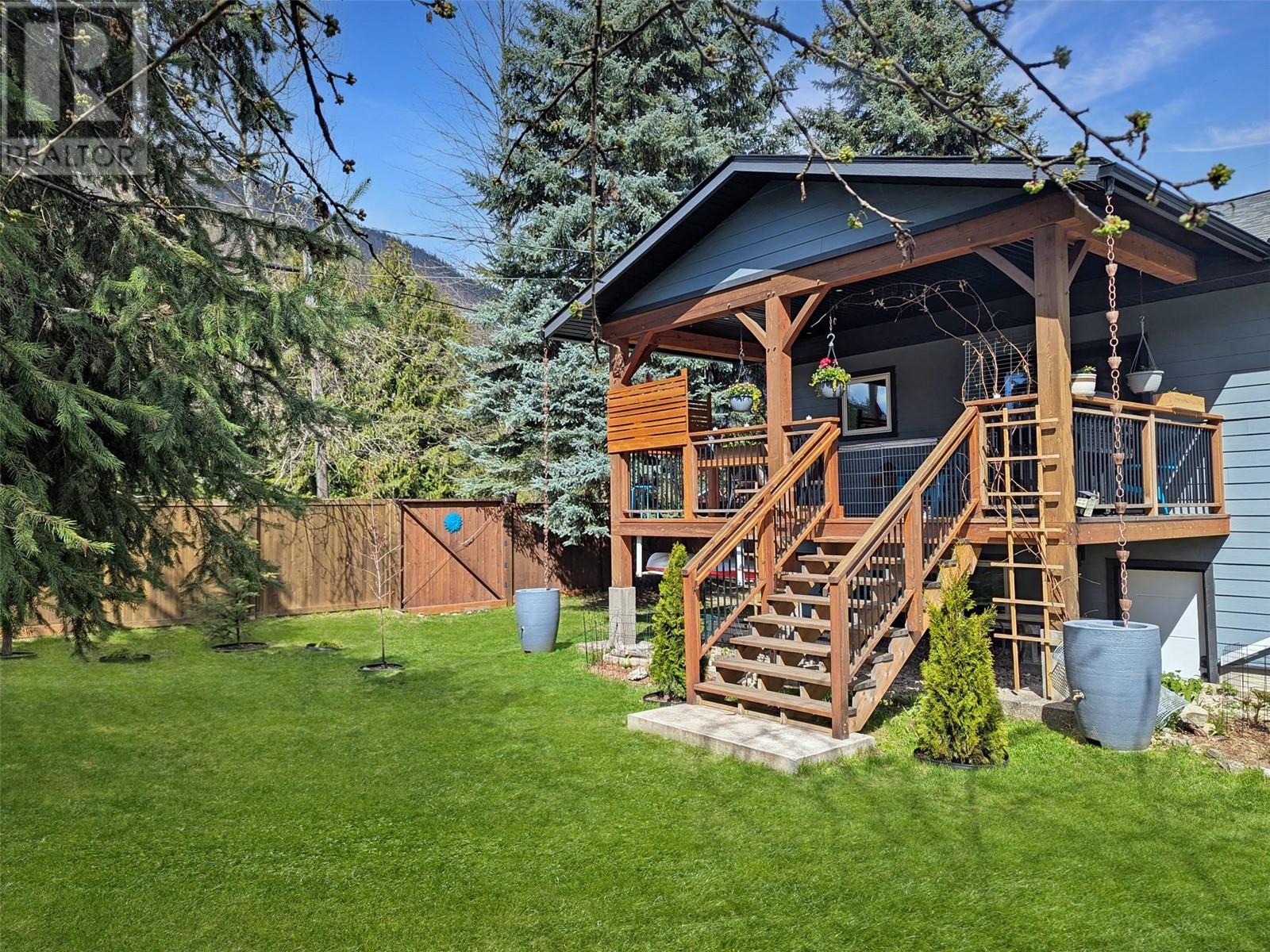 303 Delany Avenue, Slocan, British Columbia  V0G 2C0 - Photo 39 - 10341059