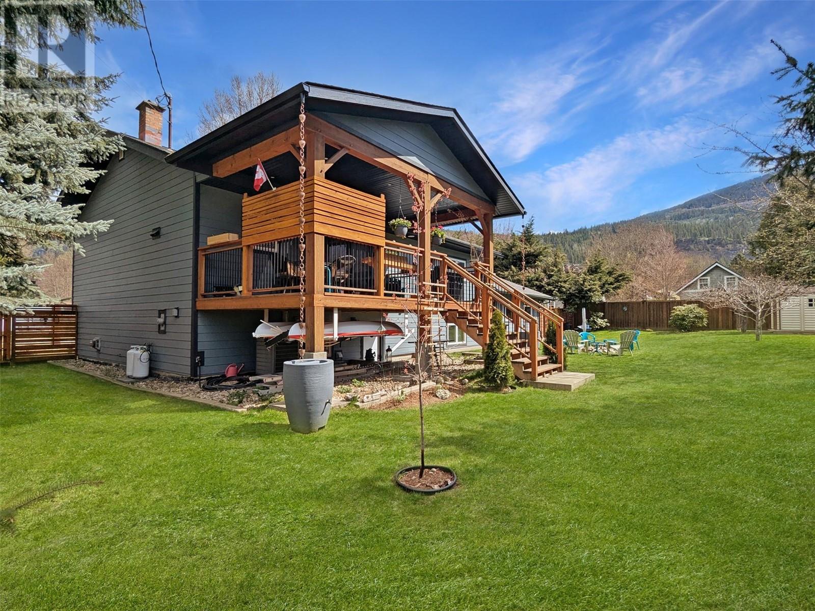 303 Delany Avenue, Slocan, British Columbia  V0G 2C0 - Photo 42 - 10341059