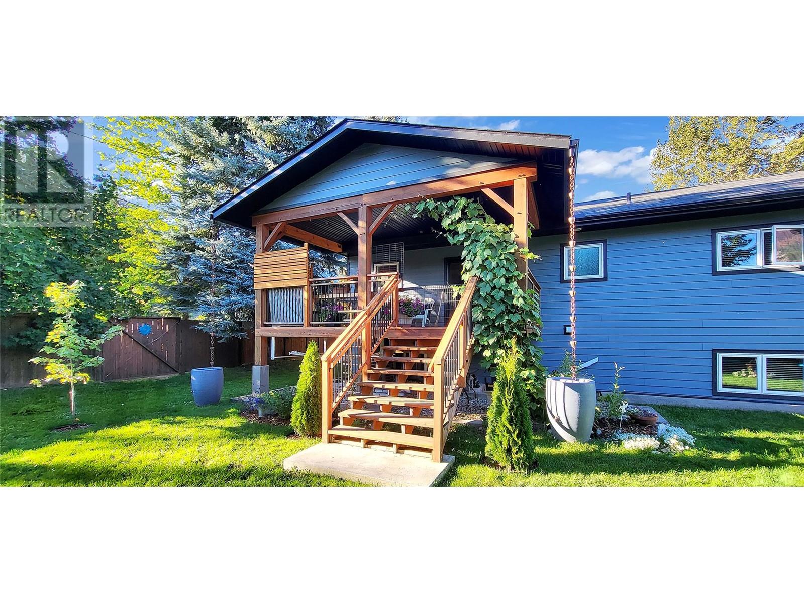 303 Delany Avenue, Slocan, British Columbia  V0G 2C0 - Photo 6 - 10341059