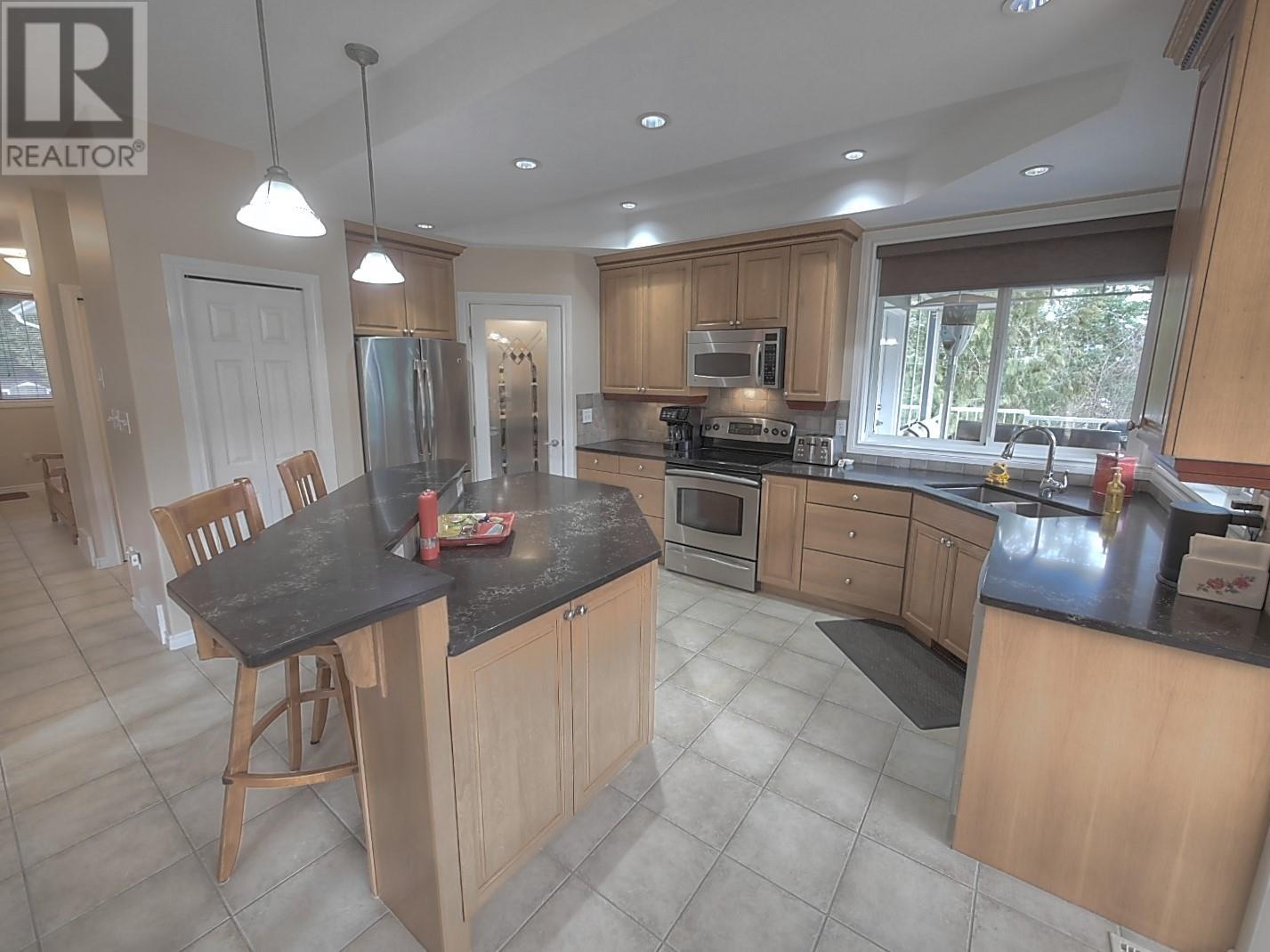 408 Balfour Heights Road, Balfour, British Columbia  V0G 1C0 - Photo 4 - 10341132