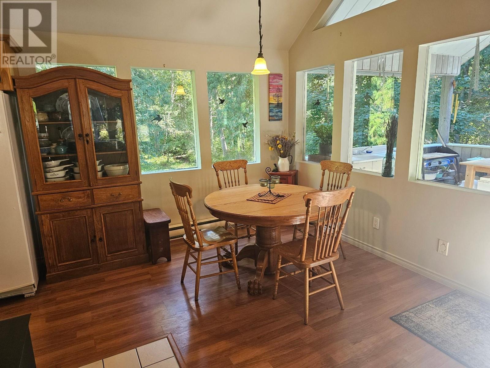 5598 Minart Road, Winlaw, British Columbia  V0G 2J0 - Photo 10 - 10341171