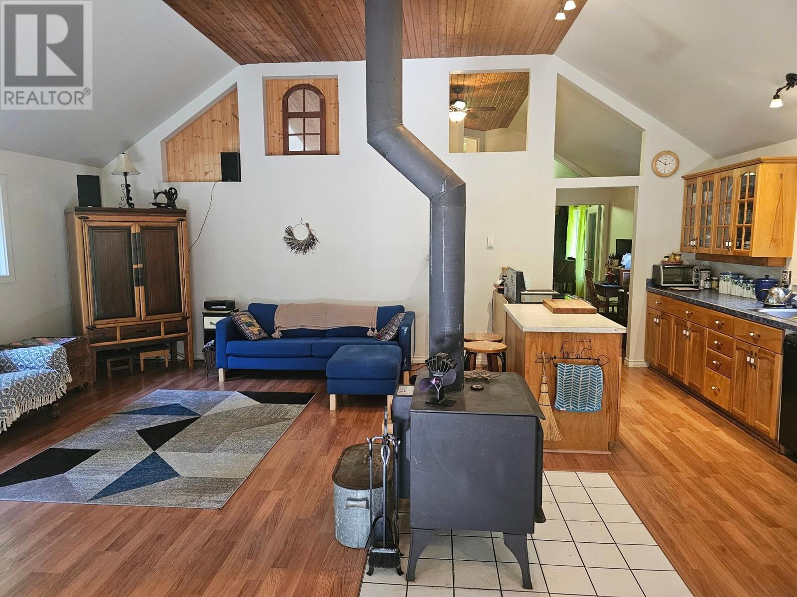 5598 Minart Road, Winlaw, British Columbia  V0G 2J0 - Photo 14 - 10341171