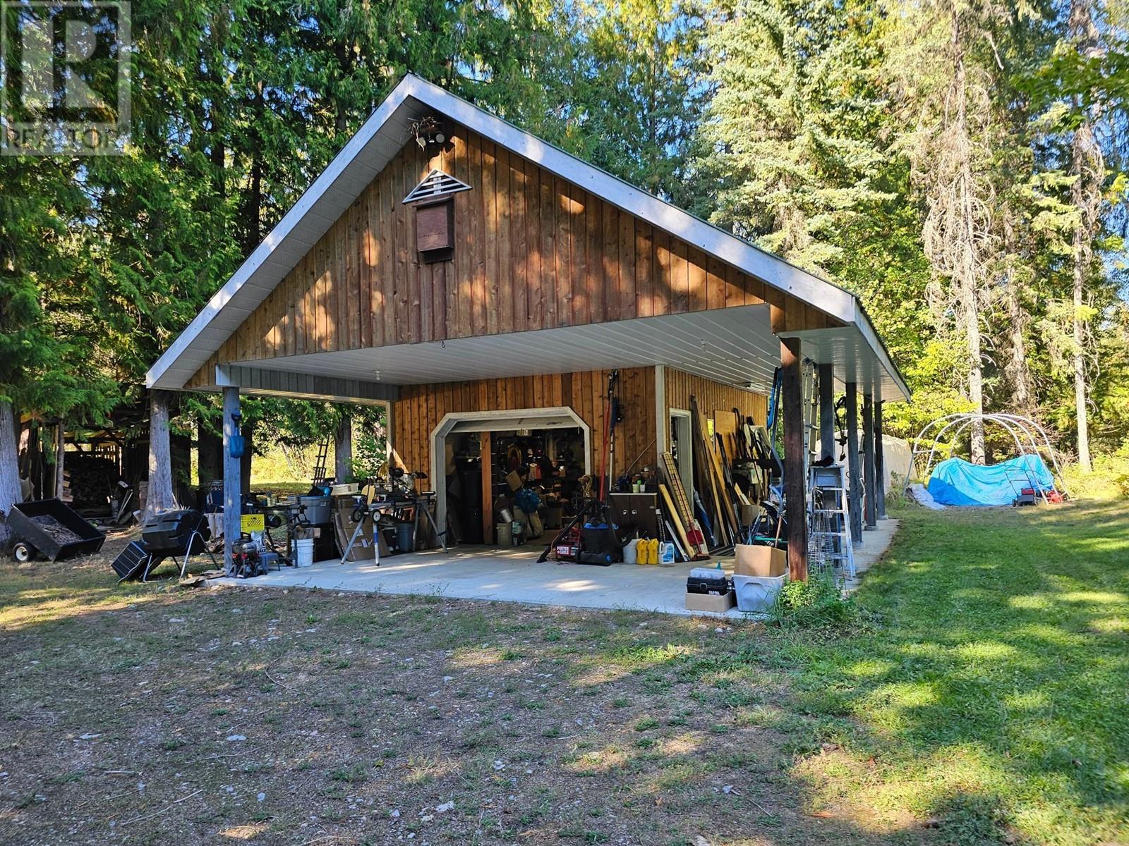 5598 Minart Road, Winlaw, British Columbia  V0G 2J0 - Photo 4 - 10341171