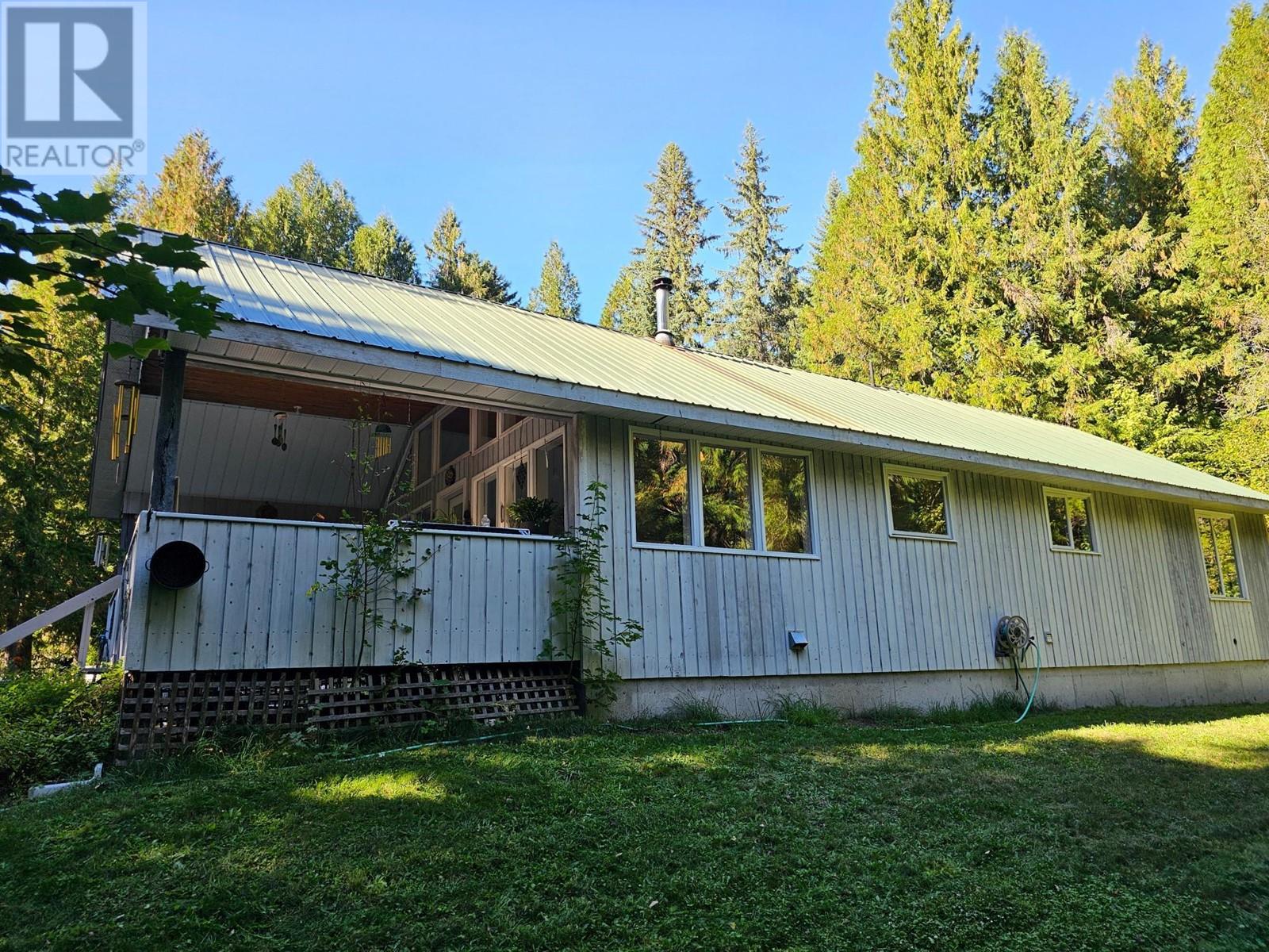 5598 Minart Road, Winlaw, British Columbia  V0G 2J0 - Photo 53 - 10341171