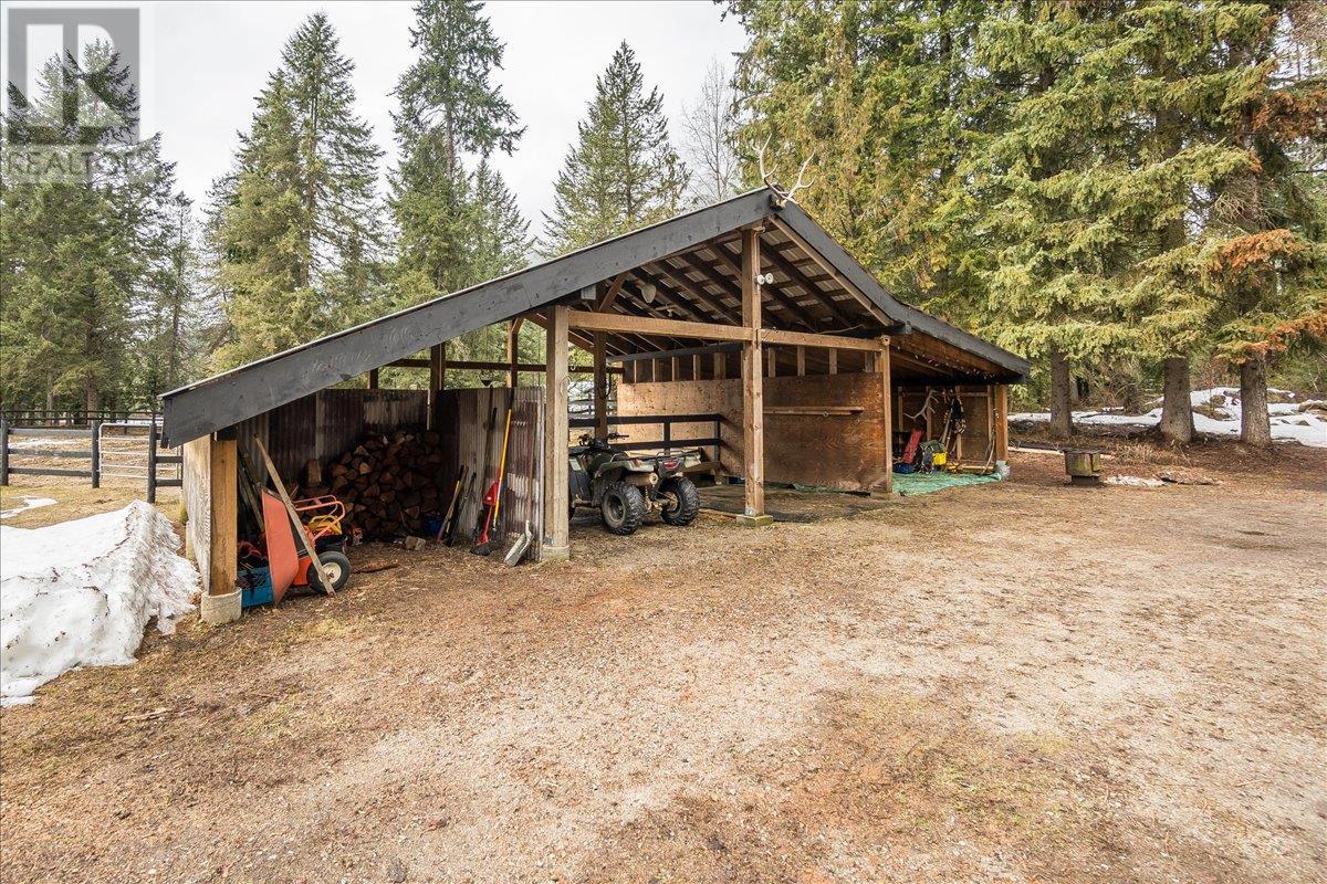 304 Hubscher Road, Fruitvale, British Columbia  V0G 1L1 - Photo 12 - 10339674
