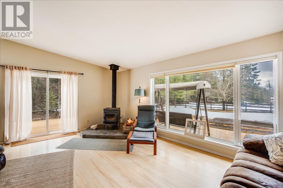 304 Hubscher Road, Fruitvale, British Columbia  V0G 1L1 - Photo 25 - 10339674