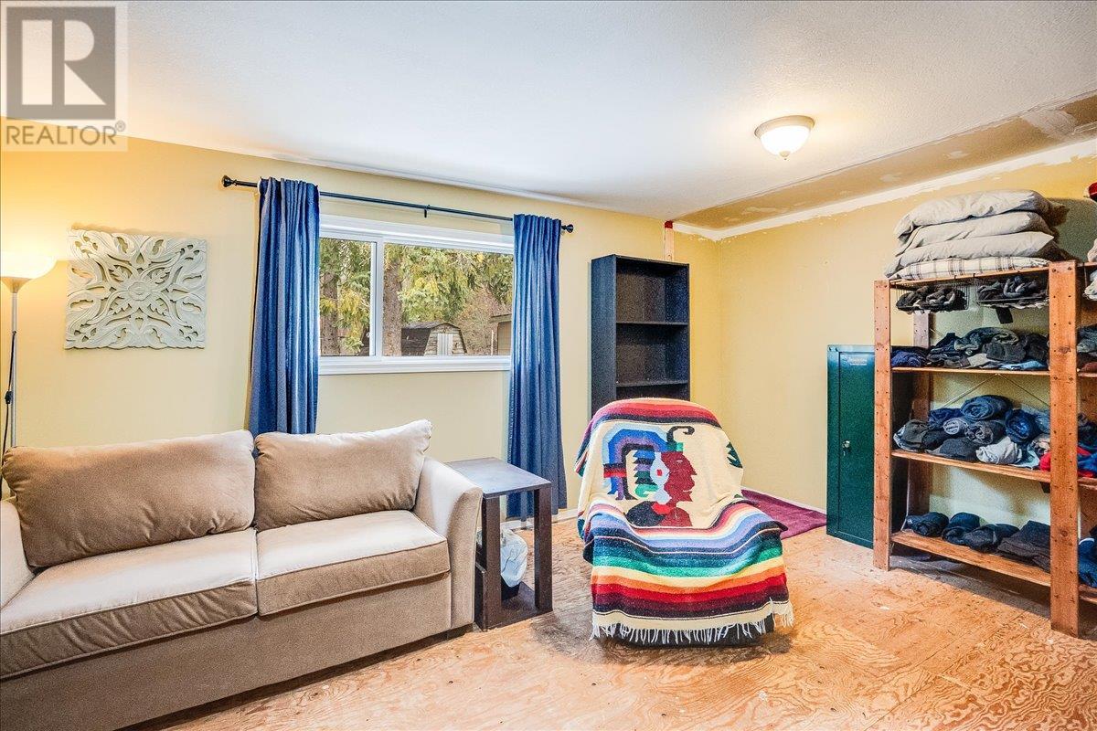 304 Hubscher Road, Fruitvale, British Columbia  V0G 1L1 - Photo 28 - 10339674