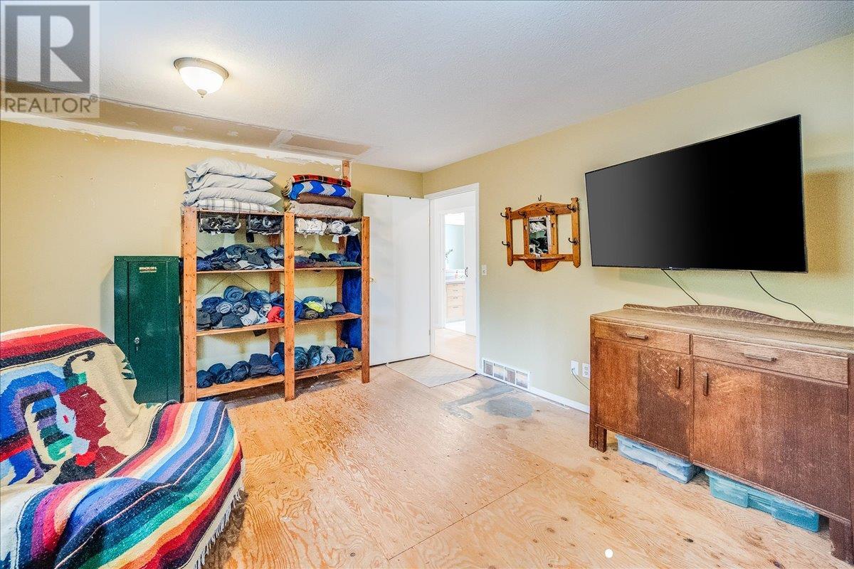 304 Hubscher Road, Fruitvale, British Columbia  V0G 1L1 - Photo 29 - 10339674