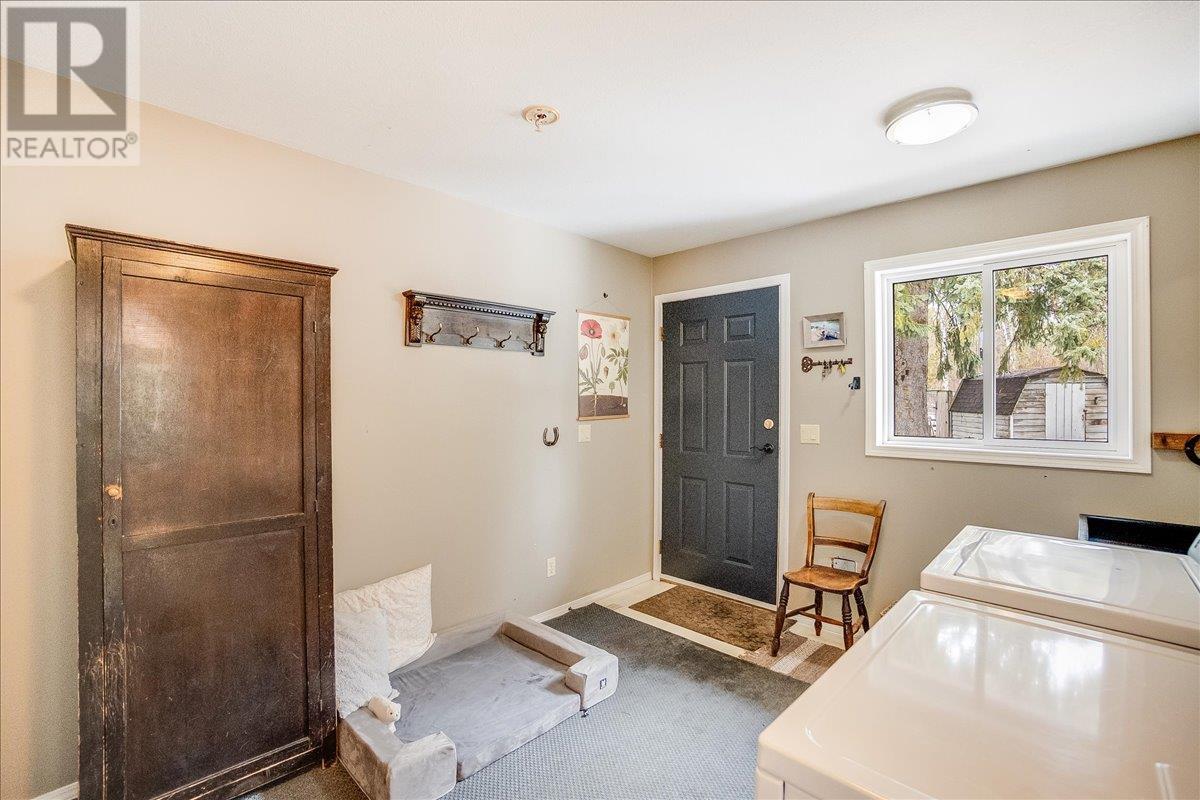 304 Hubscher Road, Fruitvale, British Columbia  V0G 1L1 - Photo 41 - 10339674