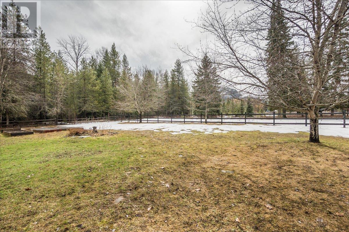 304 Hubscher Road, Fruitvale, British Columbia  V0G 1L1 - Photo 42 - 10339674
