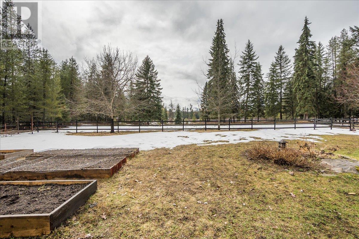 304 Hubscher Road, Fruitvale, British Columbia  V0G 1L1 - Photo 43 - 10339674