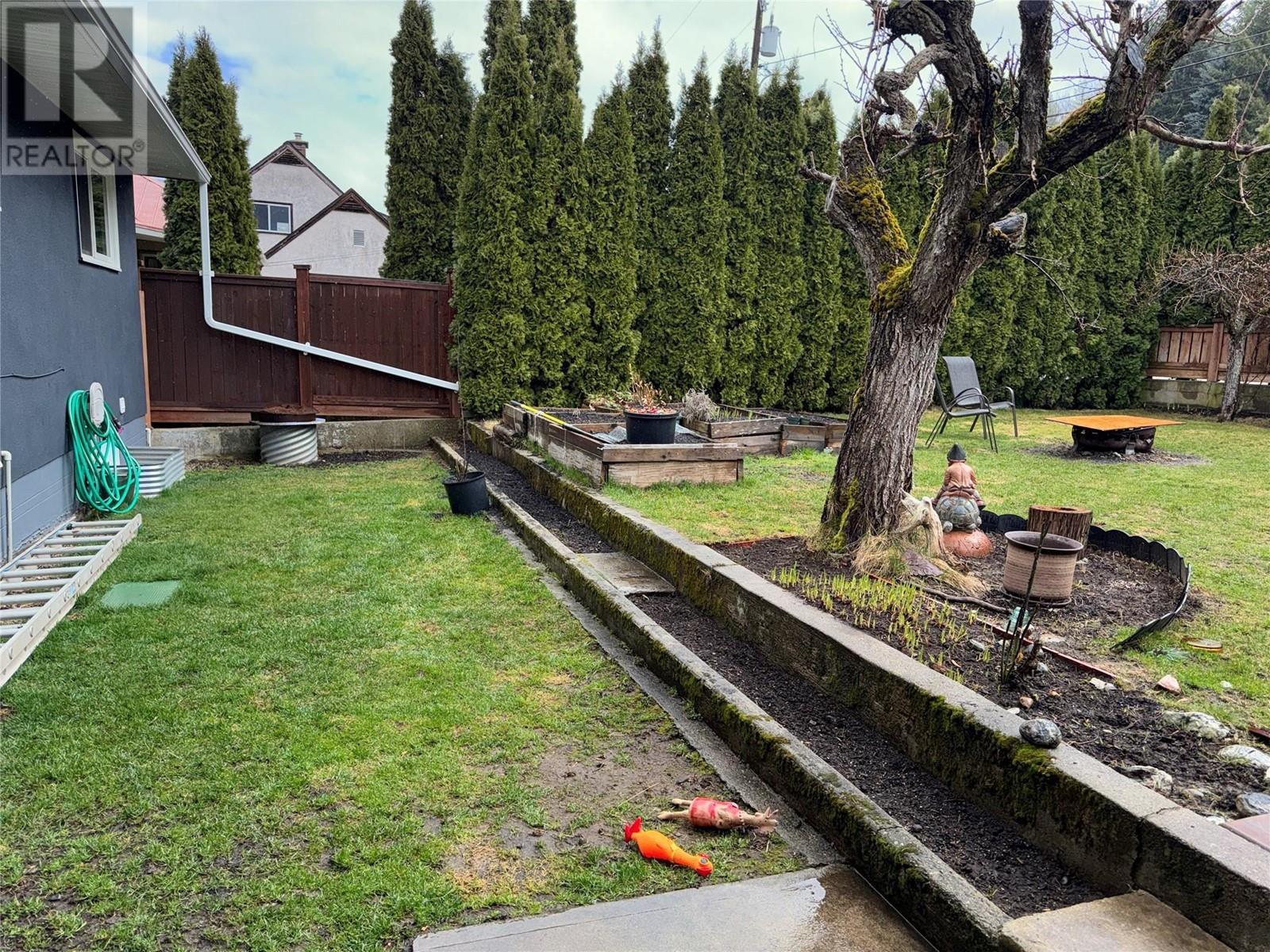 138 Haig Street, Warfield, British Columbia  V1R 2L9 - Photo 35 - 10341263