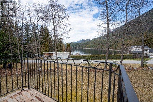 305 Bellevue Street, New Denver, British Columbia  V0G 1S0 - Photo 33 - 10341555