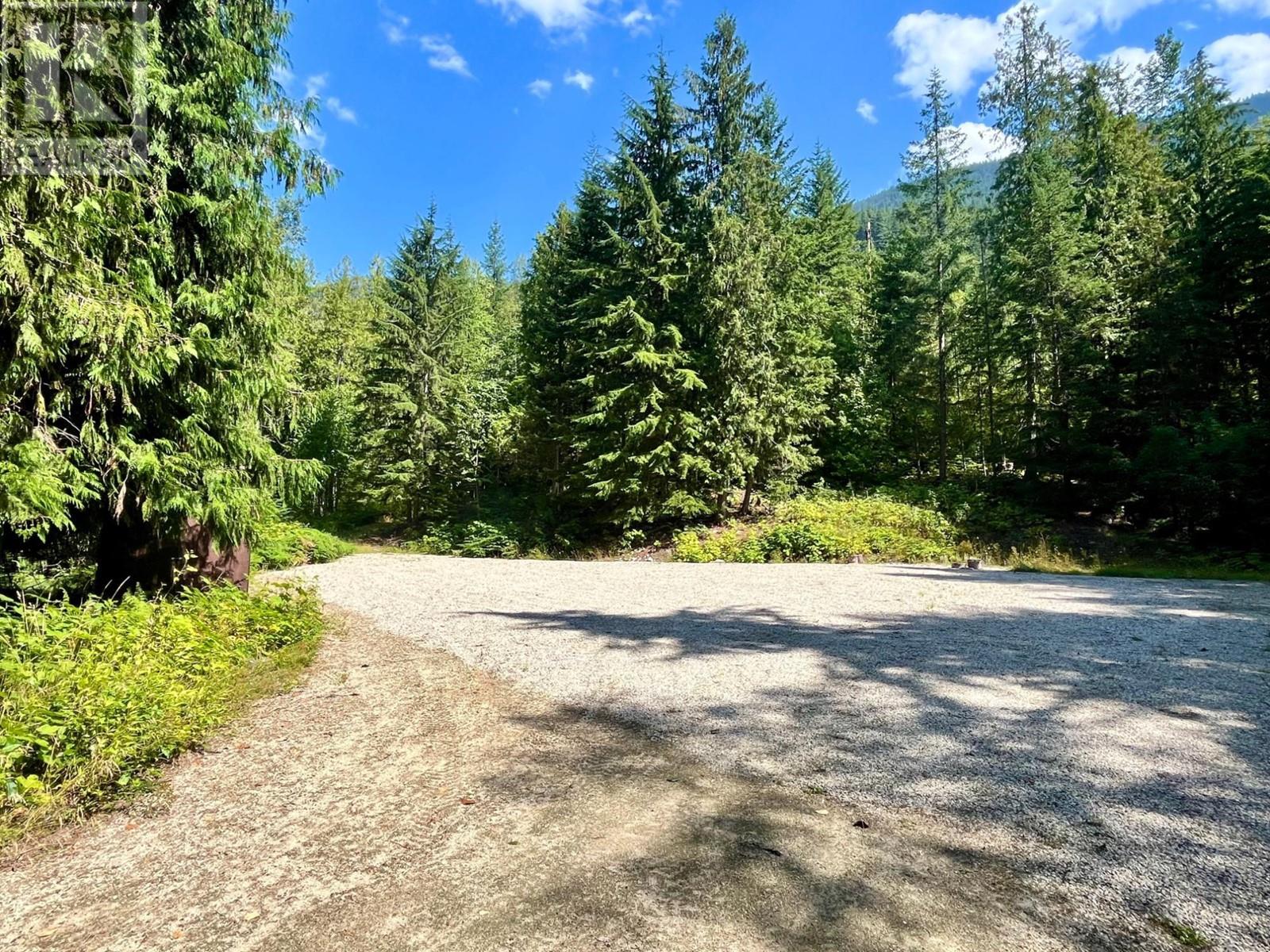 5345 Highway 6 Highway, Burton, British Columbia  V0G 1R0 - Photo 2 - 10341467