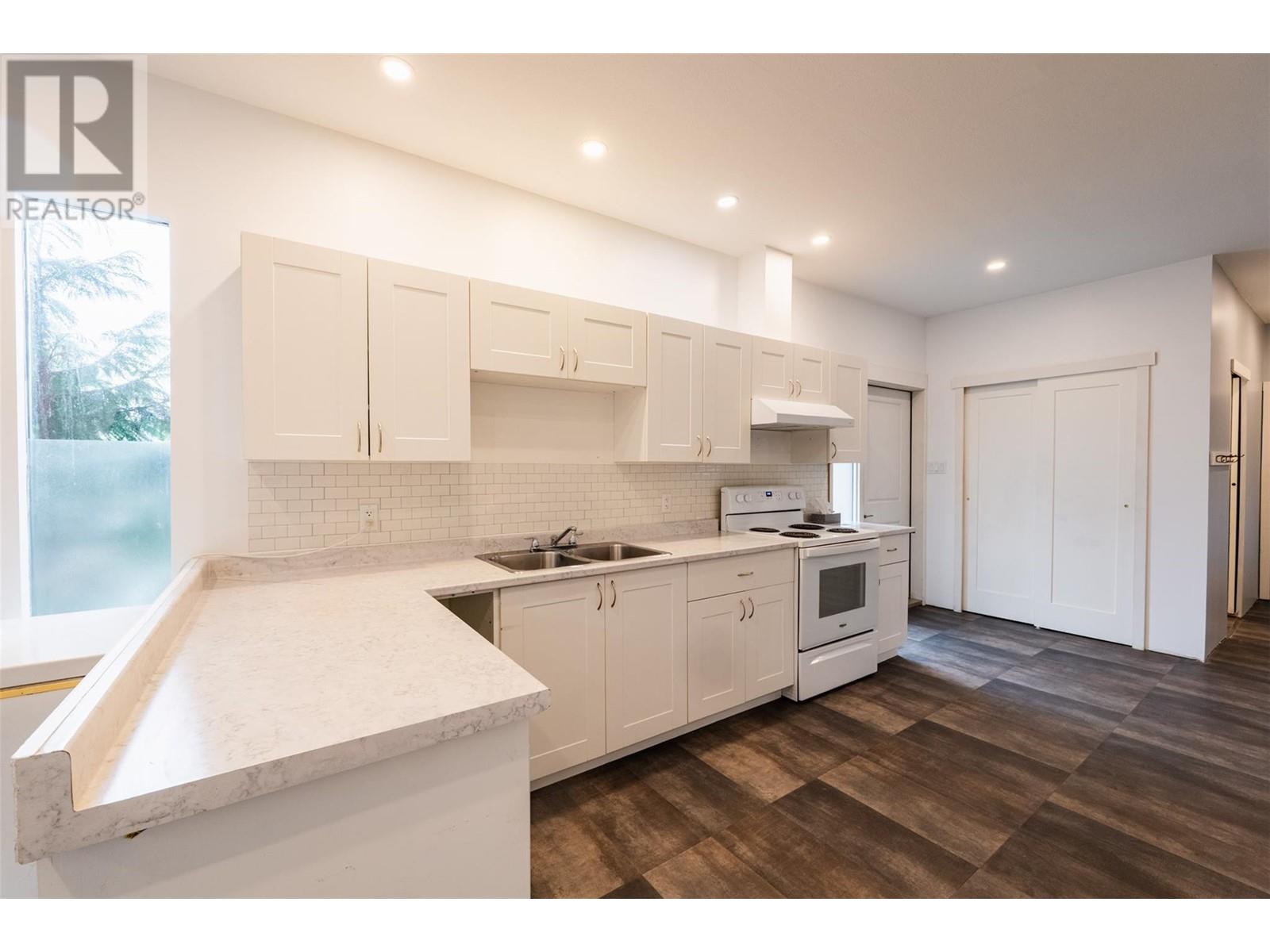3118 Slocan Park Road, Slocan Park, British Columbia  V0G 2E0 - Photo 4 - 10341699