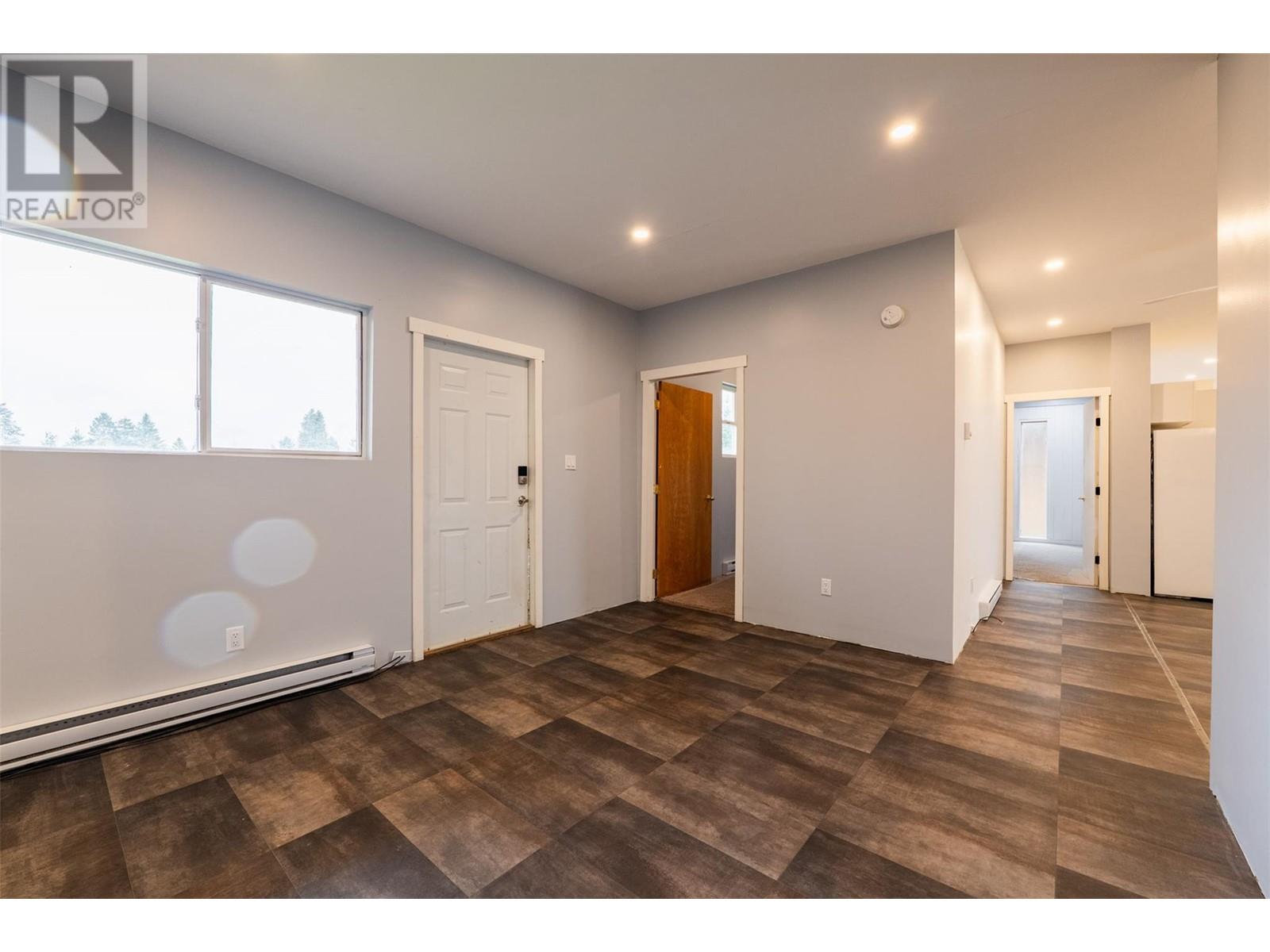 3118 Slocan Park Road, Slocan Park, British Columbia  V0G 2E0 - Photo 9 - 10341699