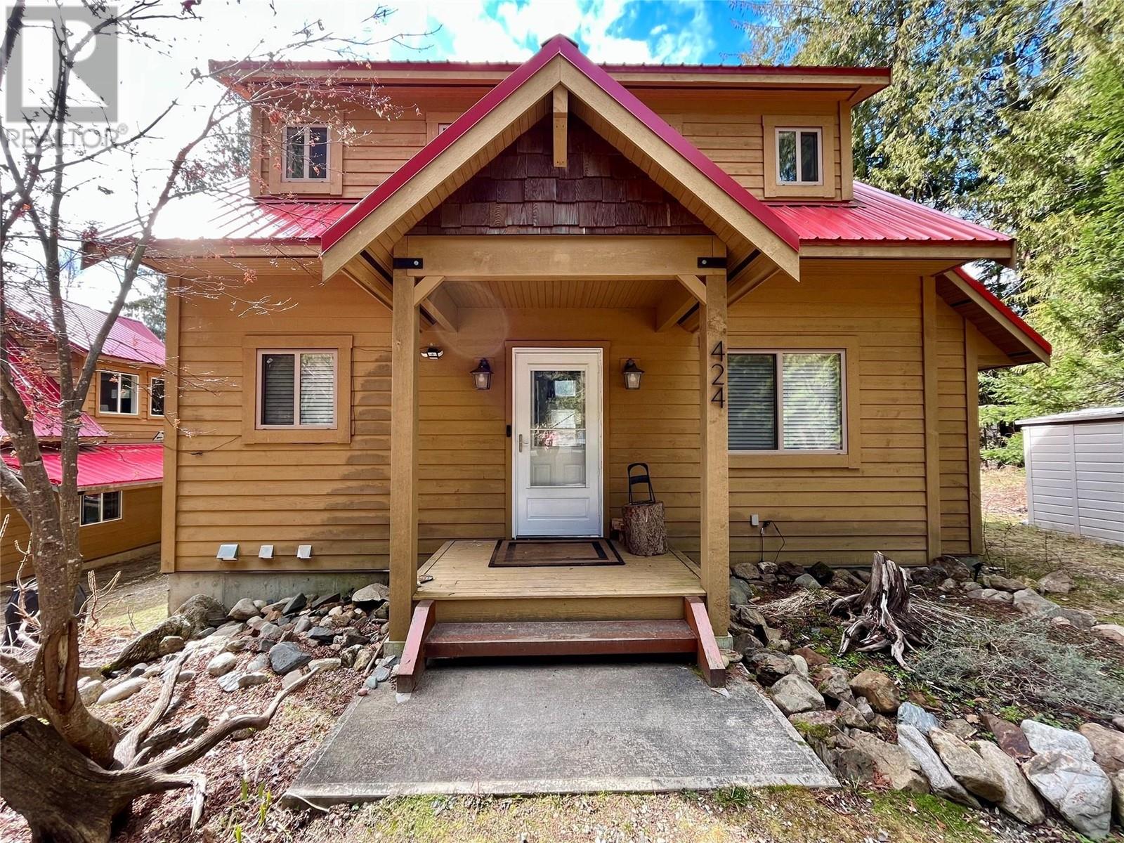 424 Bayview Road, Nakusp, British Columbia  V0G 1R1 - Photo 1 - 10341386
