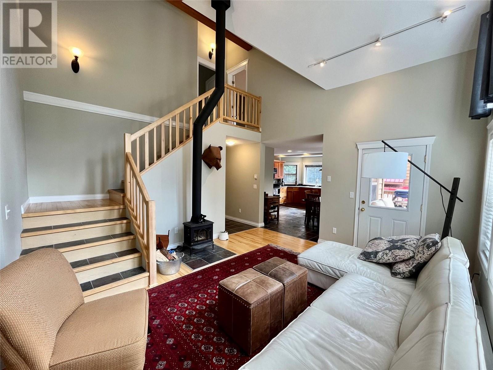 424 Bayview Road, Nakusp, British Columbia  V0G 1R1 - Photo 15 - 10341386