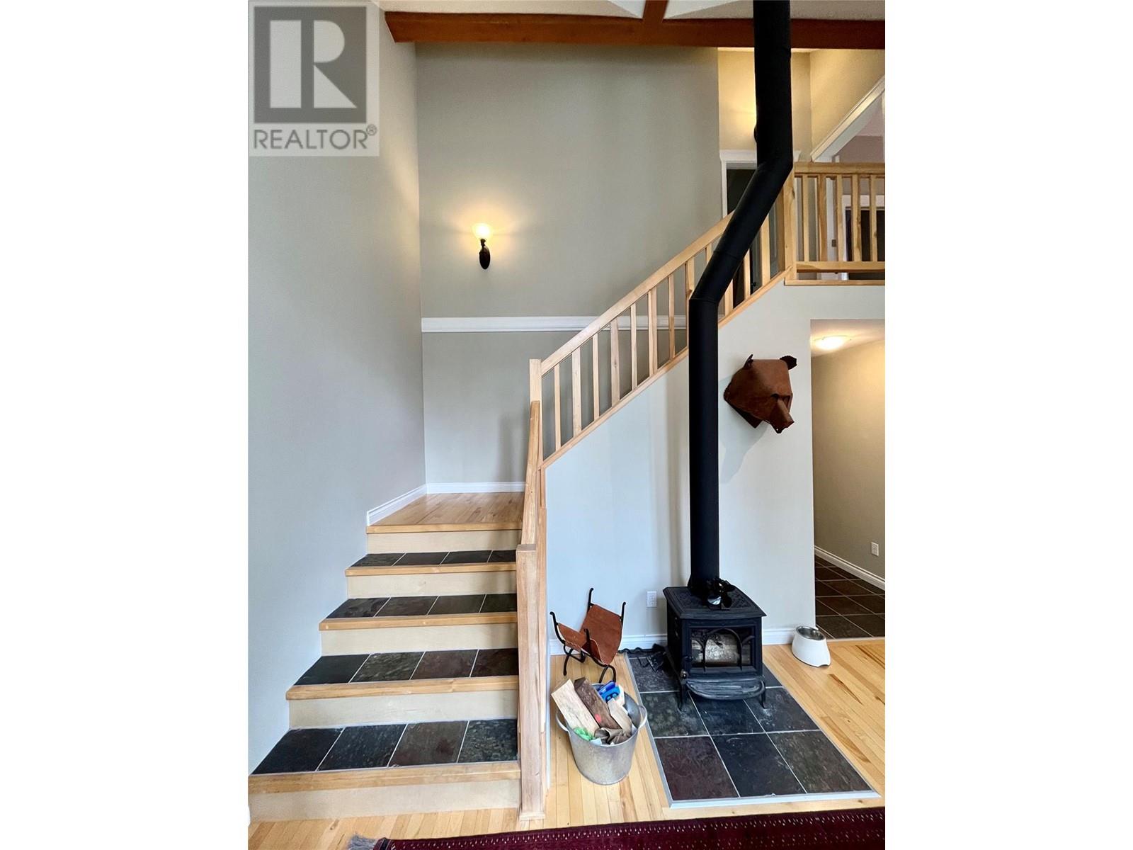 424 Bayview Road, Nakusp, British Columbia  V0G 1R1 - Photo 16 - 10341386