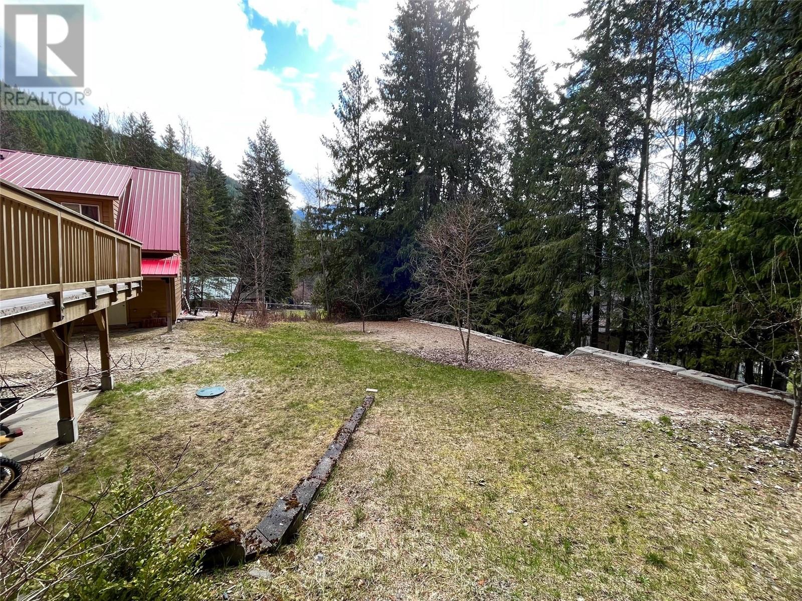 424 Bayview Road, Nakusp, British Columbia  V0G 1R1 - Photo 38 - 10341386