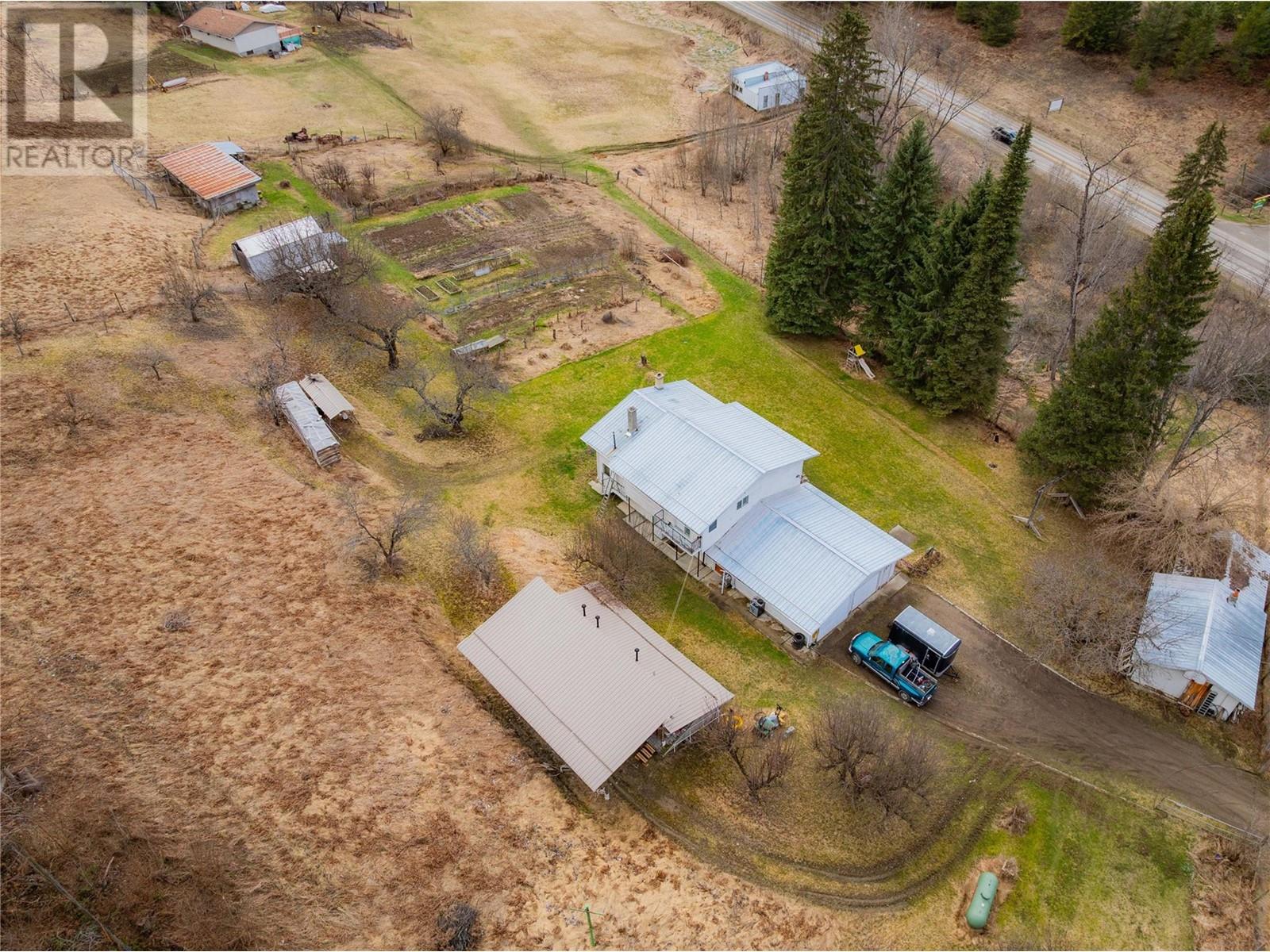 6943 Kanigan Road, Appledale, British Columbia  V0G 2J0 - Photo 13 - 10341853