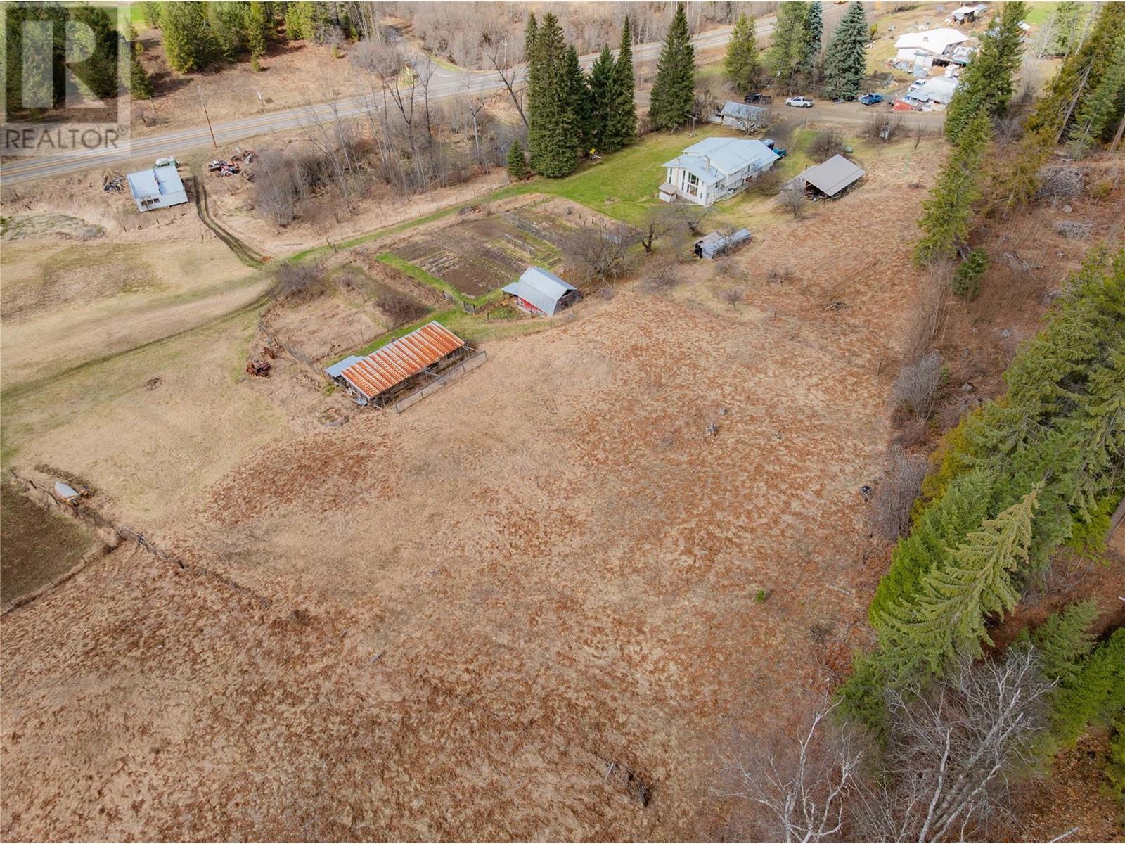 6943 Kanigan Road, Appledale, British Columbia  V0G 2J0 - Photo 2 - 10341853