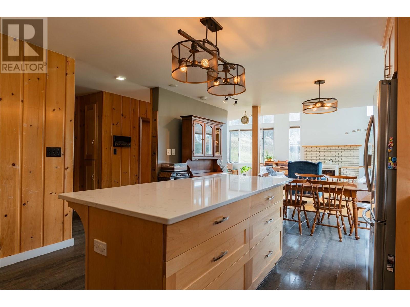 6943 Kanigan Road, Appledale, British Columbia  V0G 2J0 - Photo 28 - 10341853
