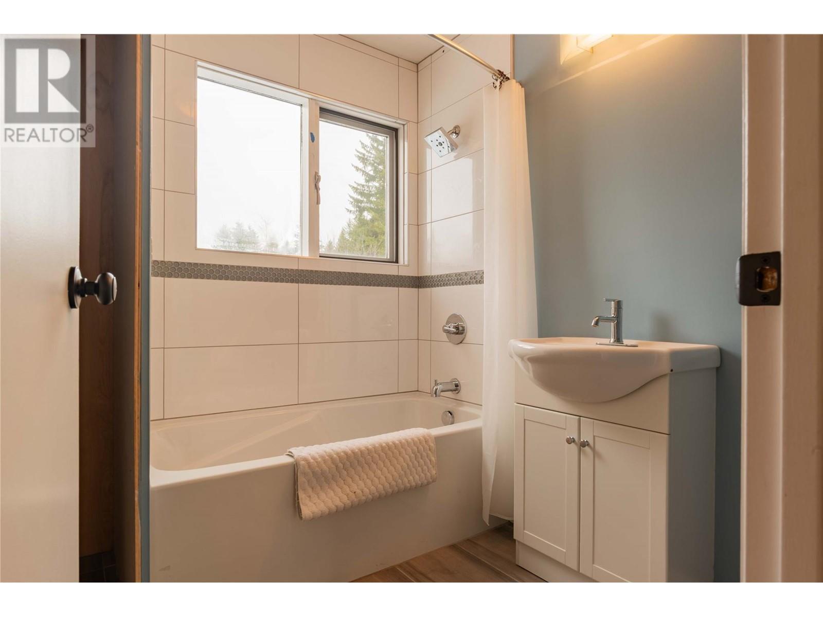 6943 Kanigan Road, Appledale, British Columbia  V0G 2J0 - Photo 44 - 10341853