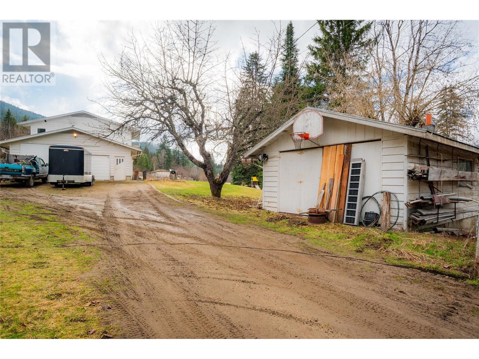 6943 Kanigan Road, Appledale, British Columbia  V0G 2J0 - Photo 68 - 10341853