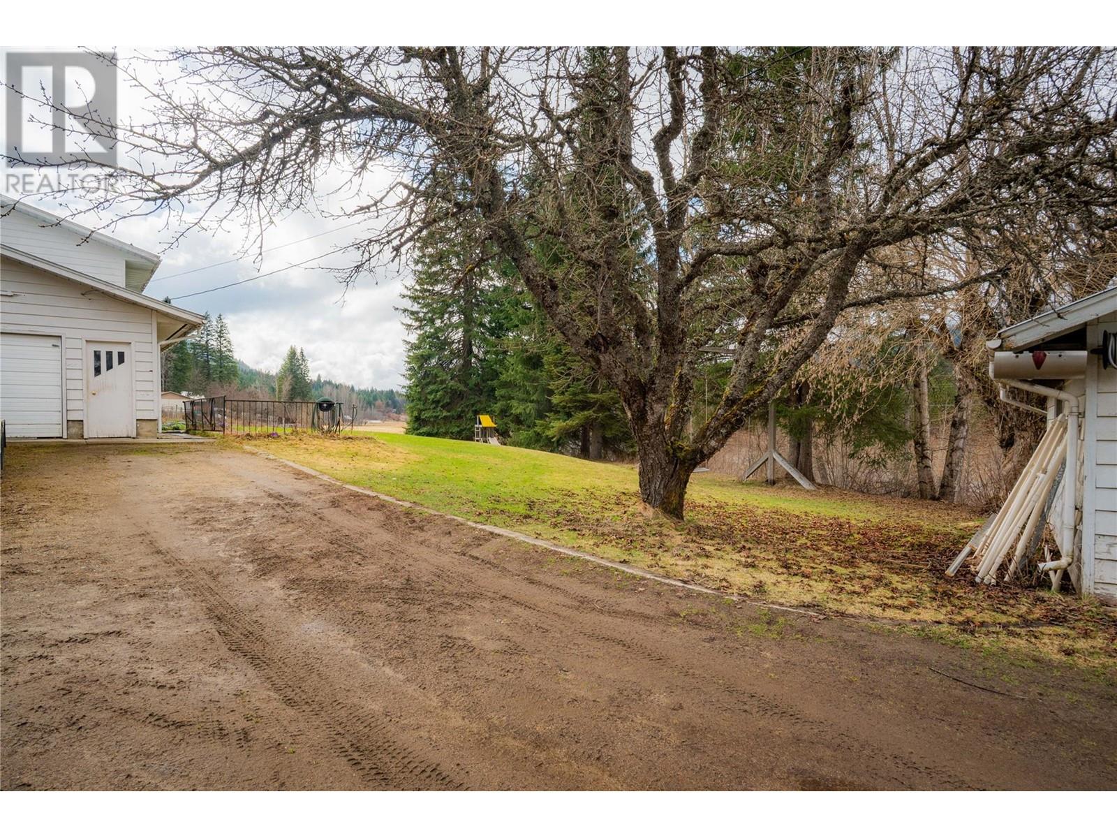 6943 Kanigan Road, Appledale, British Columbia  V0G 2J0 - Photo 69 - 10341853