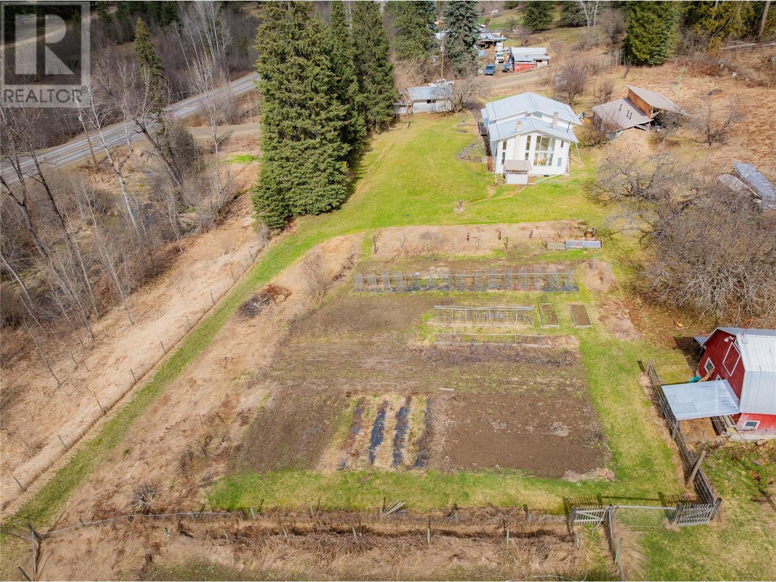 6943 Kanigan Road, Appledale, British Columbia  V0G 2J0 - Photo 7 - 10341853