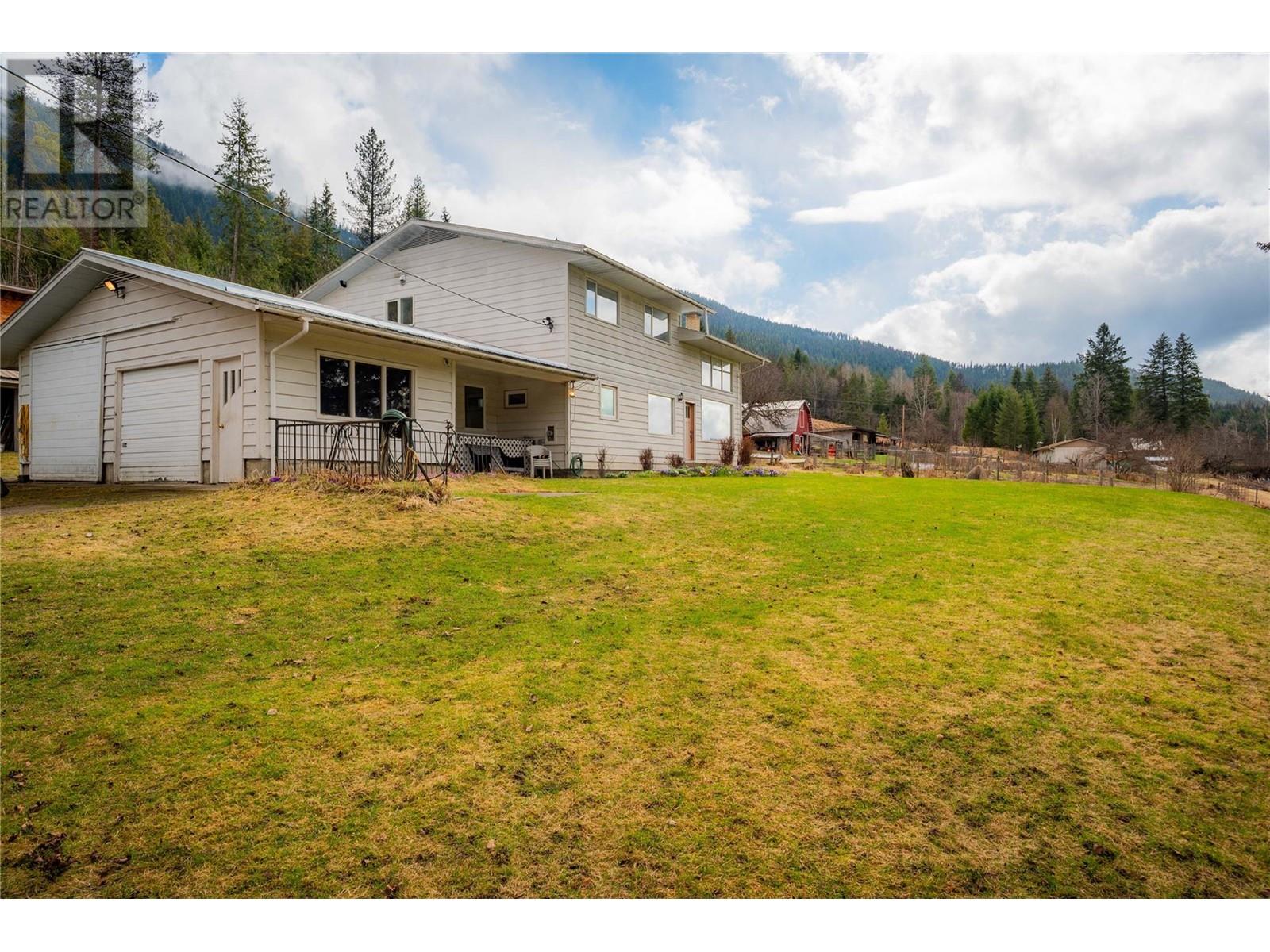 6943 Kanigan Road, Appledale, British Columbia  V0G 2J0 - Photo 70 - 10341853